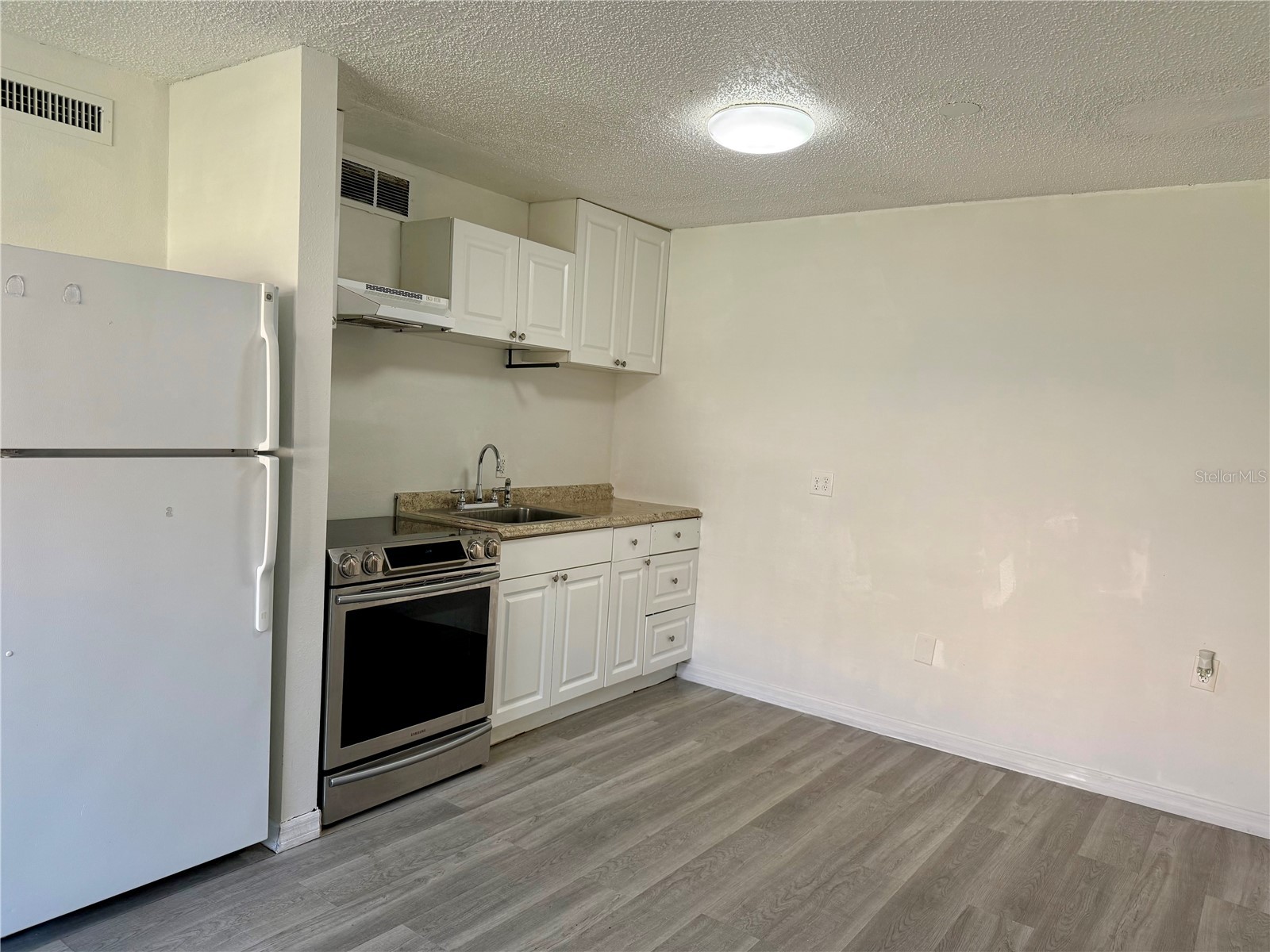 9013 Westchester Circle #32 Tampa FL 33604 TB8498998 image2