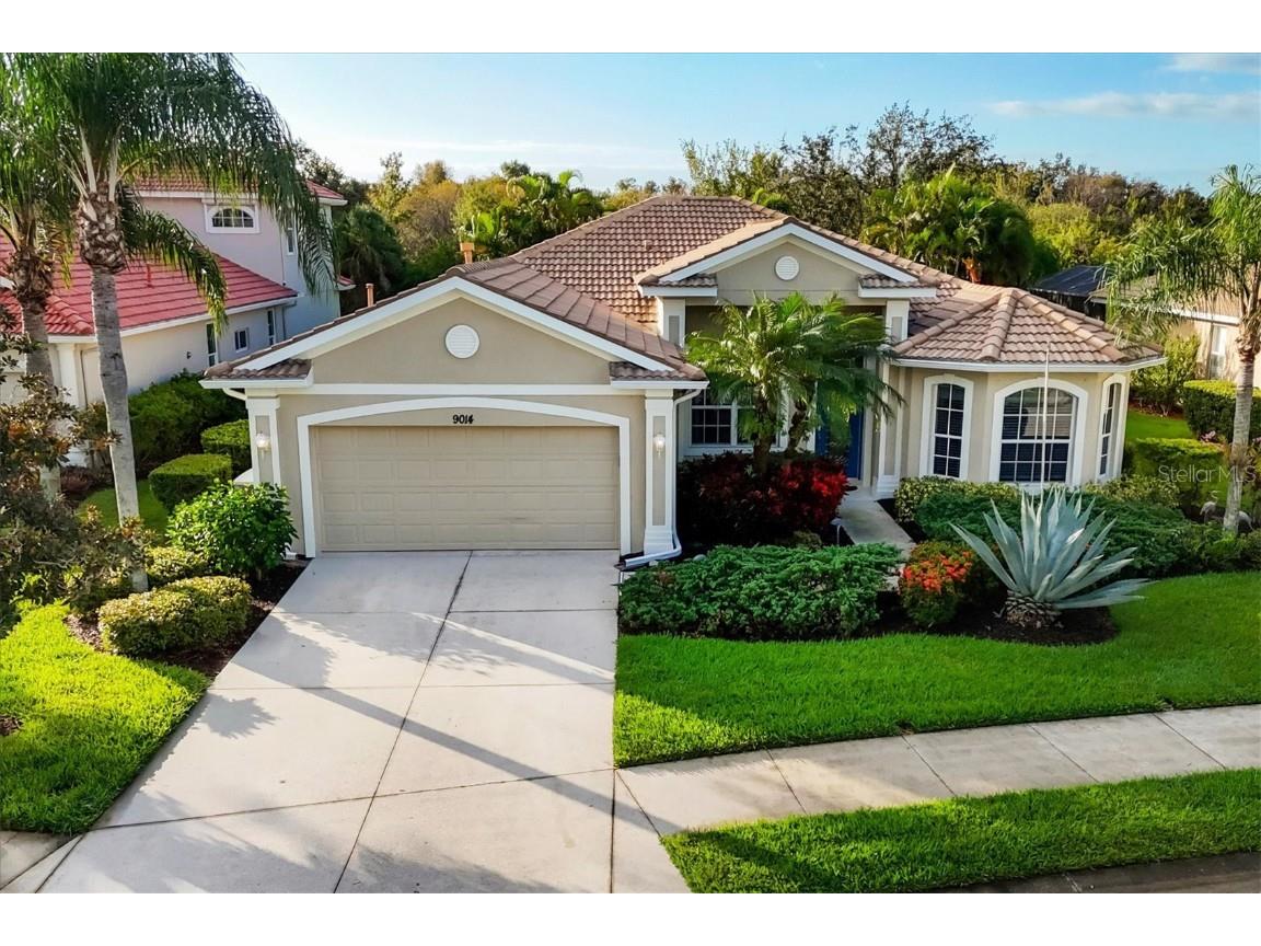 9014 Beacon Manor Terrace Bradenton FL 34212 A4669923 image1