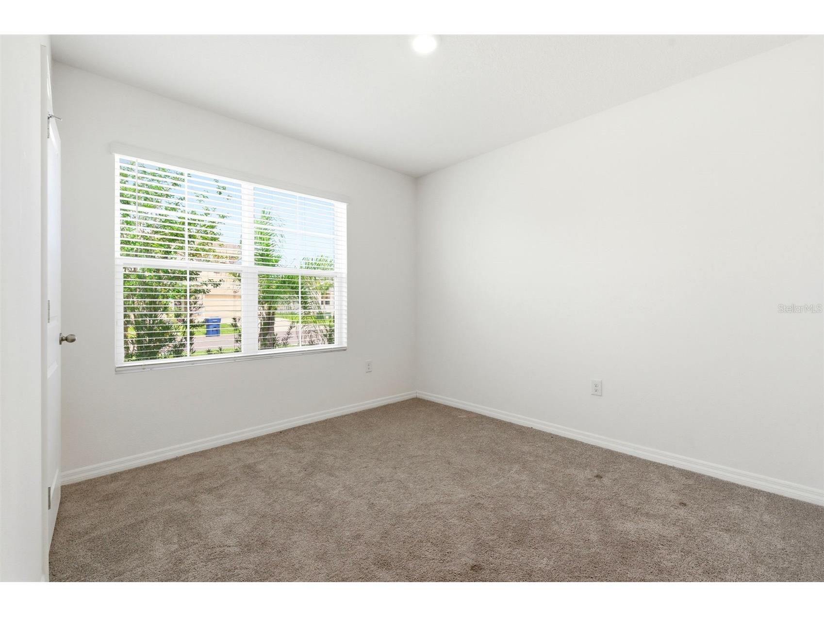 9014 Forge Breeze Loop Wesley Chapel FL 33545 W7886204 image8