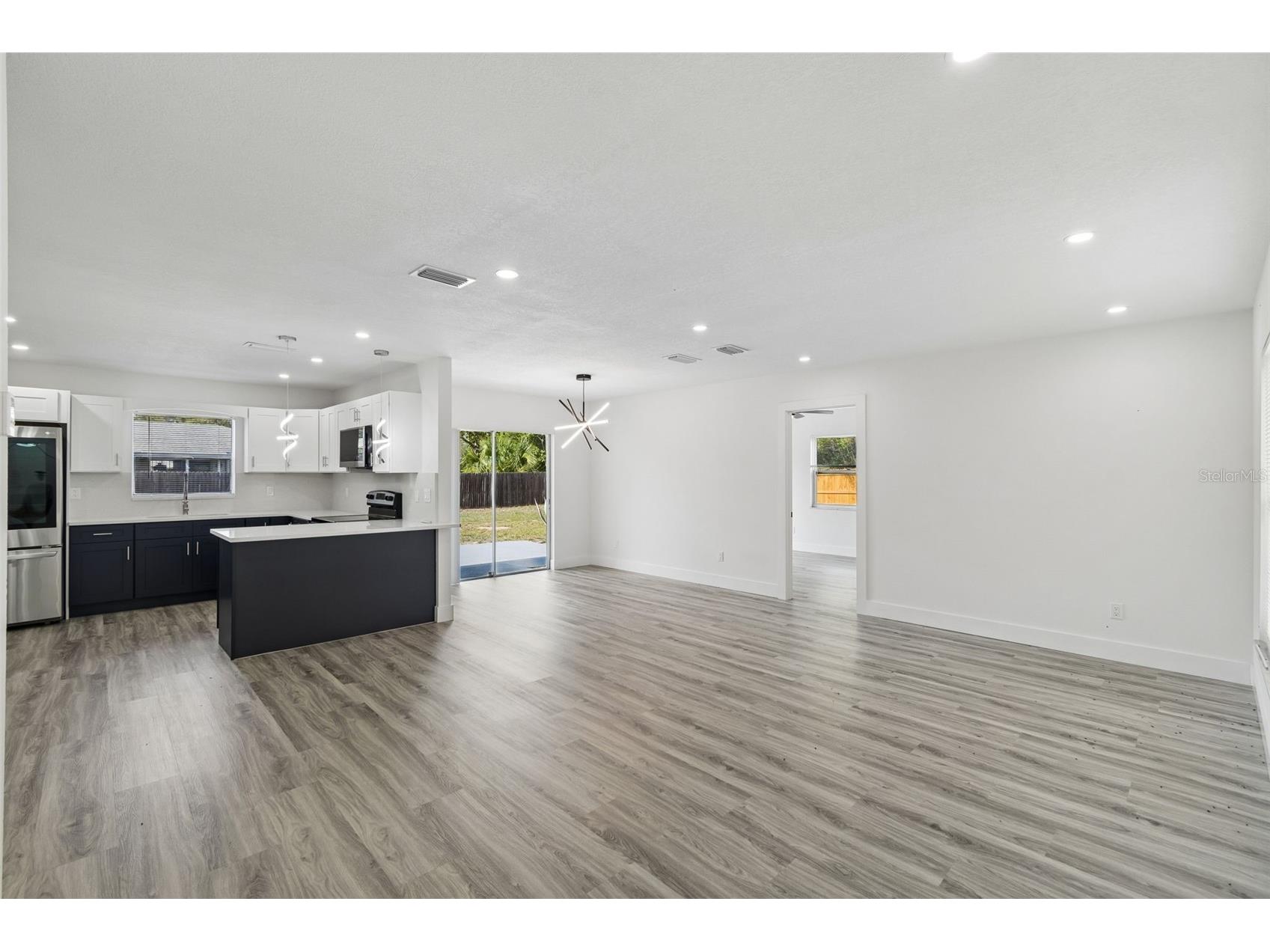 9015 Forest Oaks Boulevard Spring Hill FL 34606 TB8506126 image12