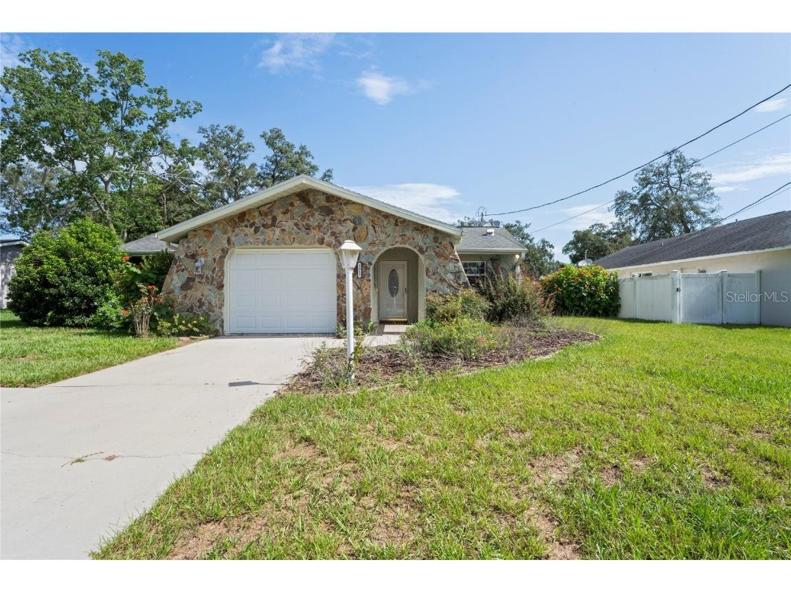 9015 Pemberton Street Spring Hill FL 34608 W7877459 image1