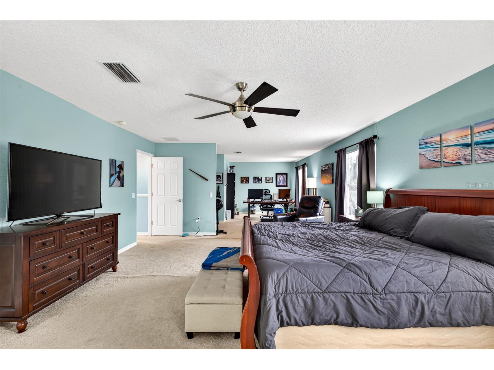 9018 N River Road Tampa FL 33635 TB8521093 image47