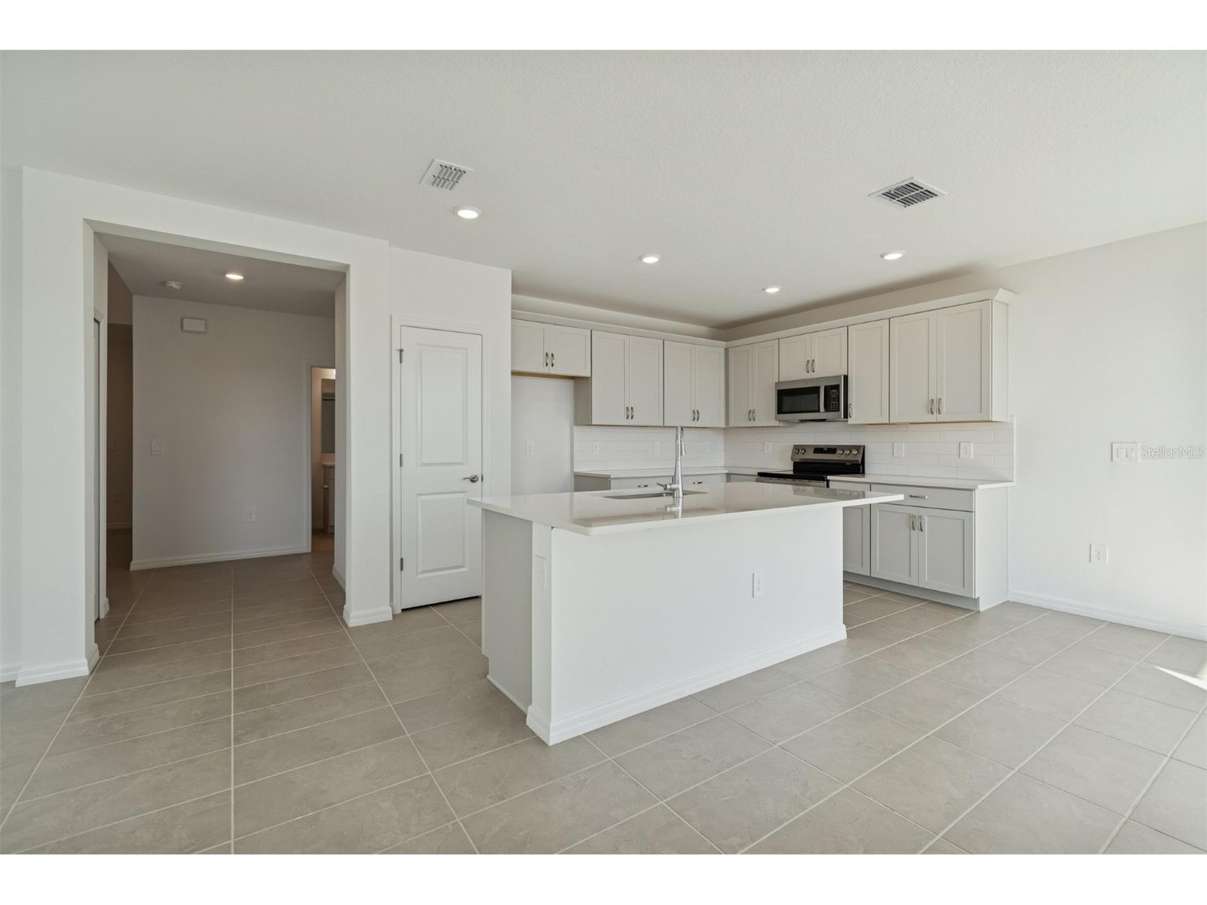 9018 Optimist Way Palmetto FL 34221 R4910525 image7