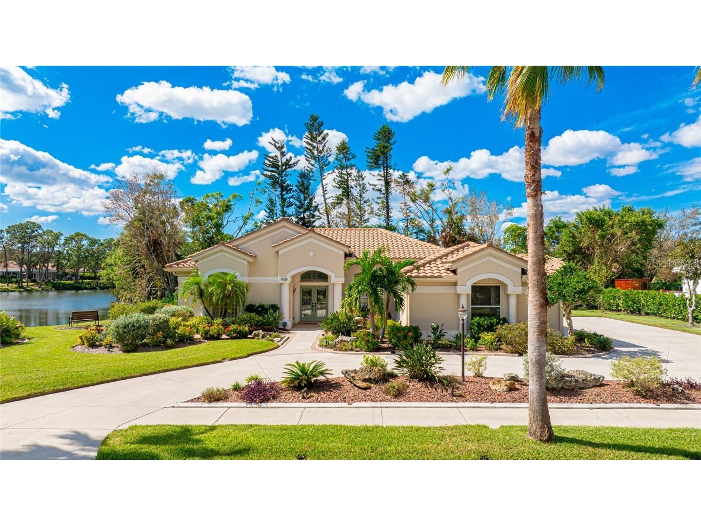 9019 Misty Creek Drive Sarasota FL 34241 A4626445 image1