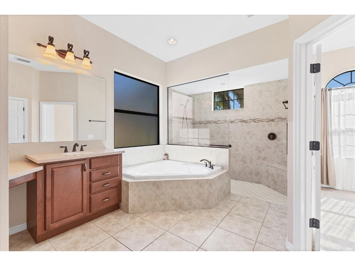 902 145th Street Circle NE Bradenton FL 34212 A4673518 image23