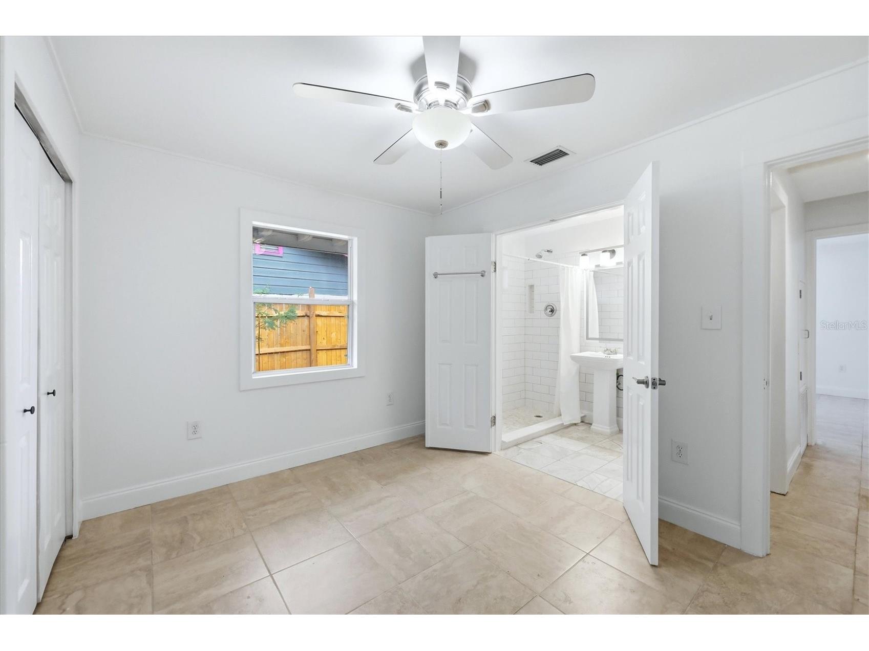 902 37th Street W Bradenton FL 34205 A4691828 image12