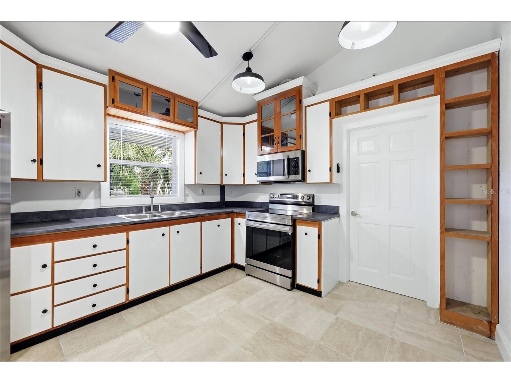 902 37th Street W Bradenton FL 34205 A4691828 image9