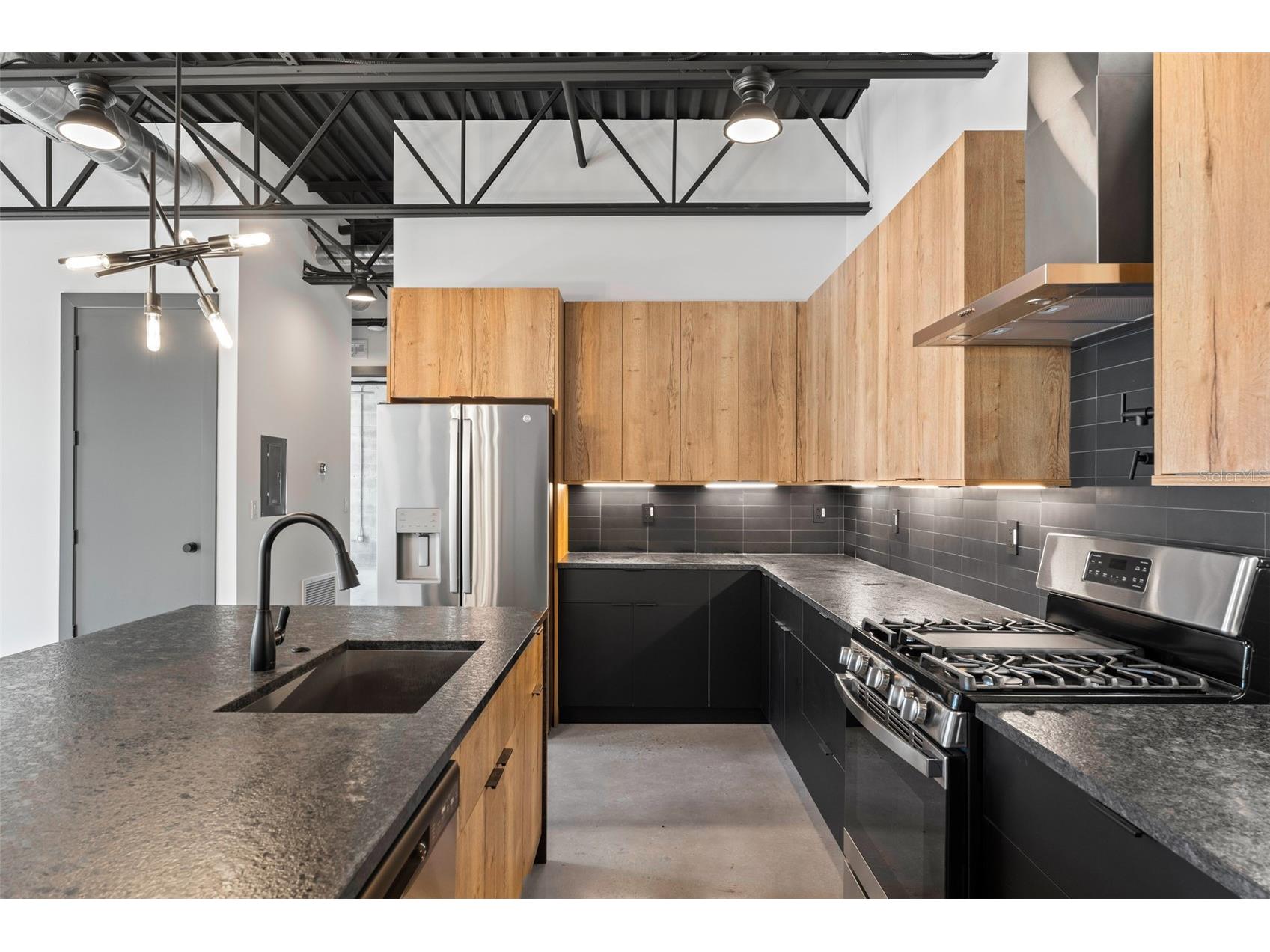 902 E Curtis Street #1 Tampa FL 33603 TB8466079 image15