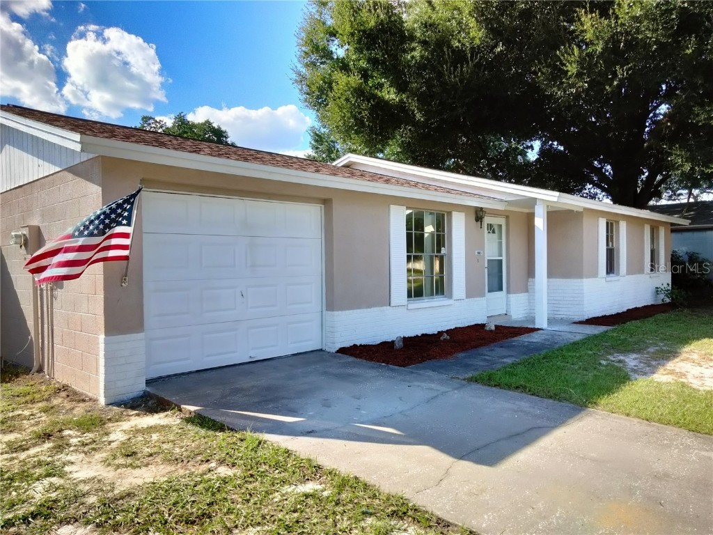 902 Kirkcaldy Way Valrico FL 33594 A4513682 image1