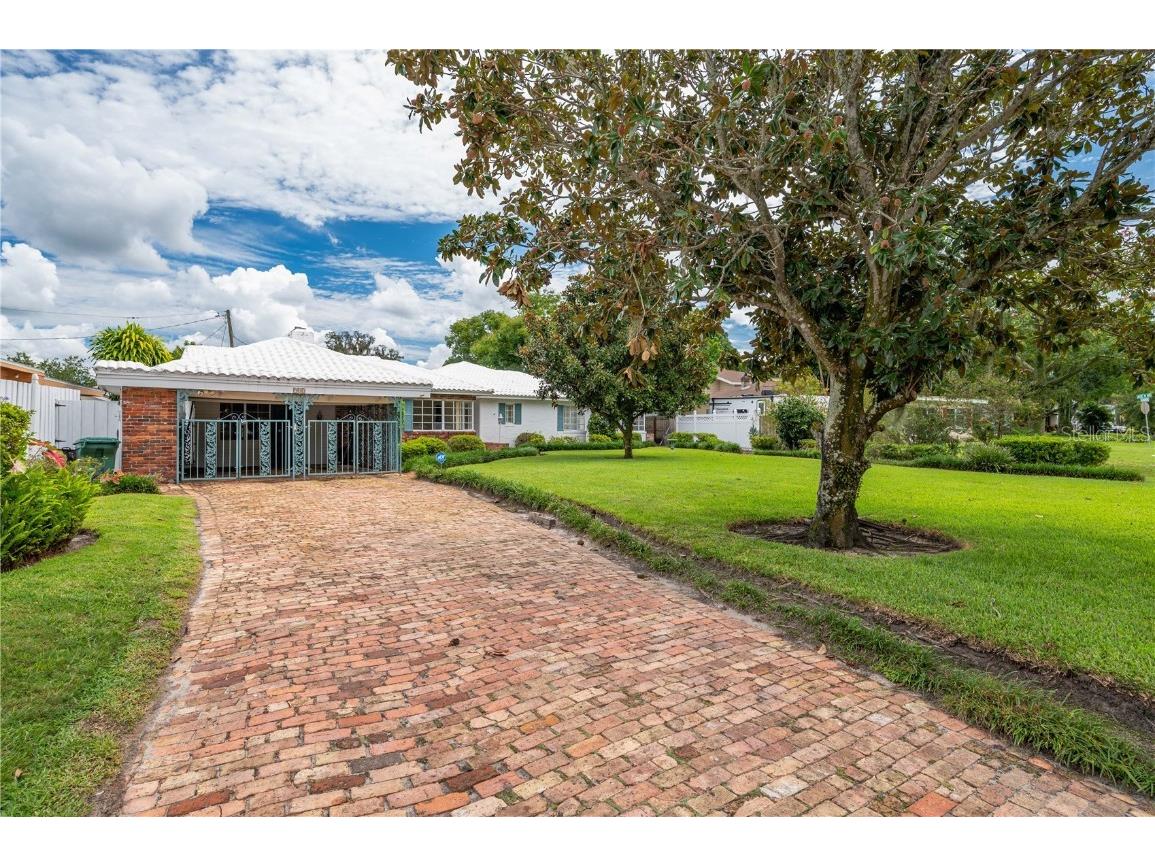 902 Lake Martha Drive NE Winter Haven FL 33881 - Lake Martha P4917372 image1