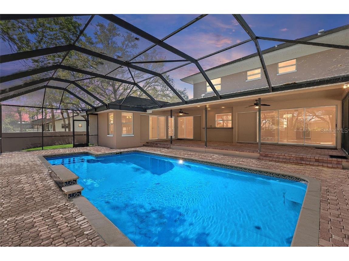 902 Marco Drive NE Saint Petersburg FL 33702 - TAMPA BAY TB8359087 image2