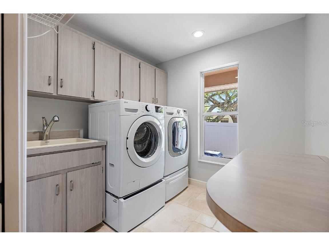 902 Marco Drive NE Saint Petersburg FL 33702 - TAMPA BAY TB8359087 image43