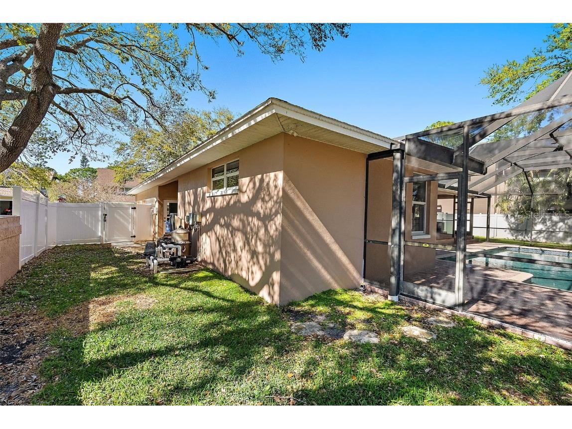 902 Marco Drive NE Saint Petersburg FL 33702 - TAMPA BAY TB8359087 image50