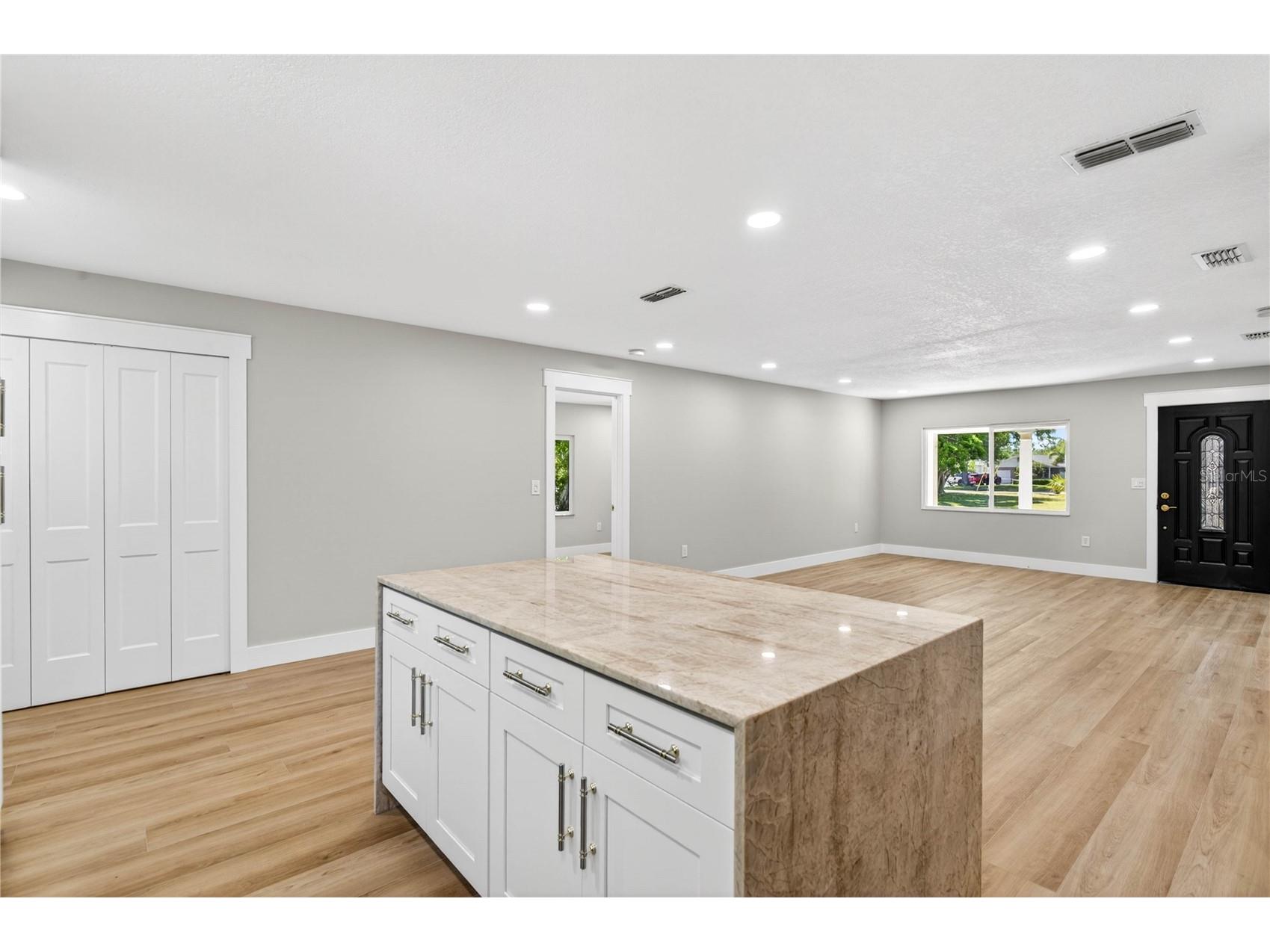 902 N 32nd Street Saint Petersburg FL 33713 TB8481192 image10