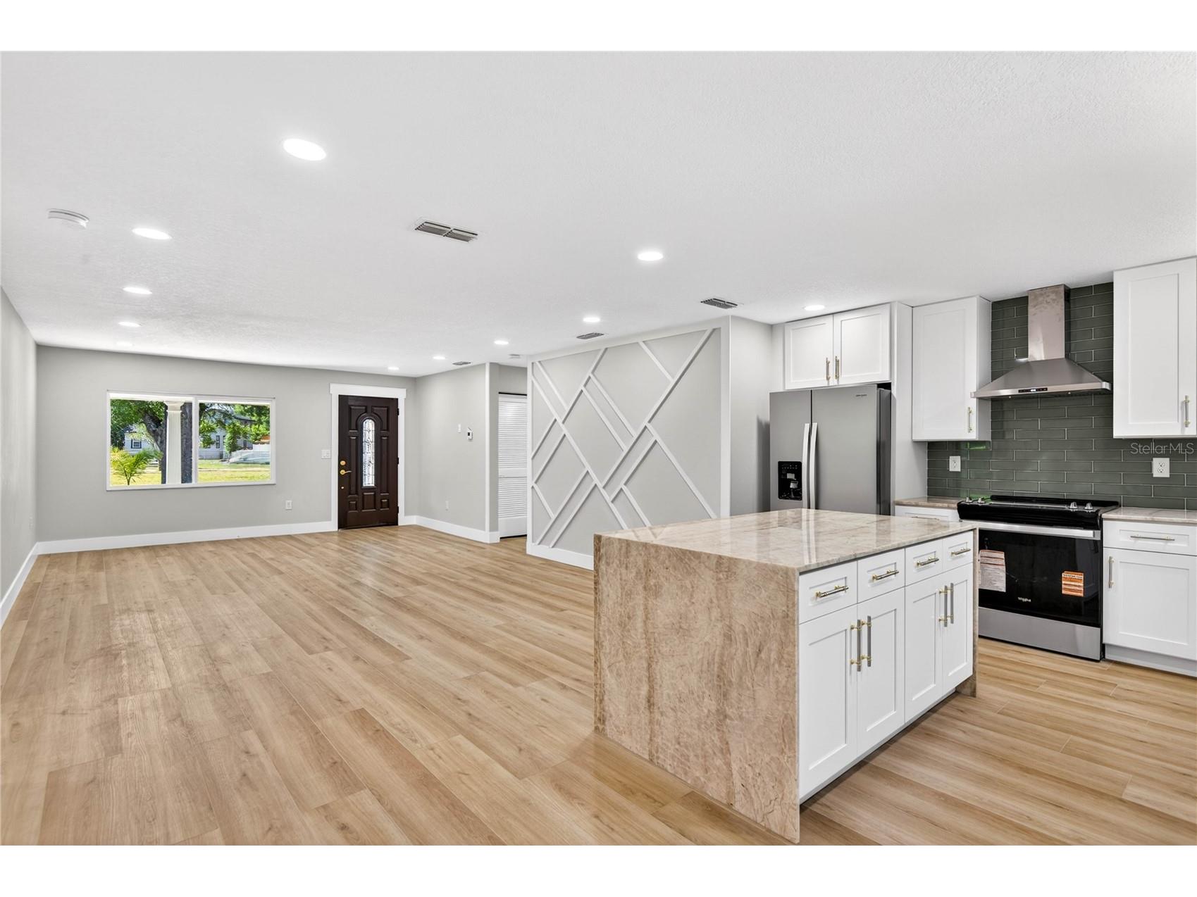 902 N 32nd Street Saint Petersburg FL 33713 TB8481192 image14