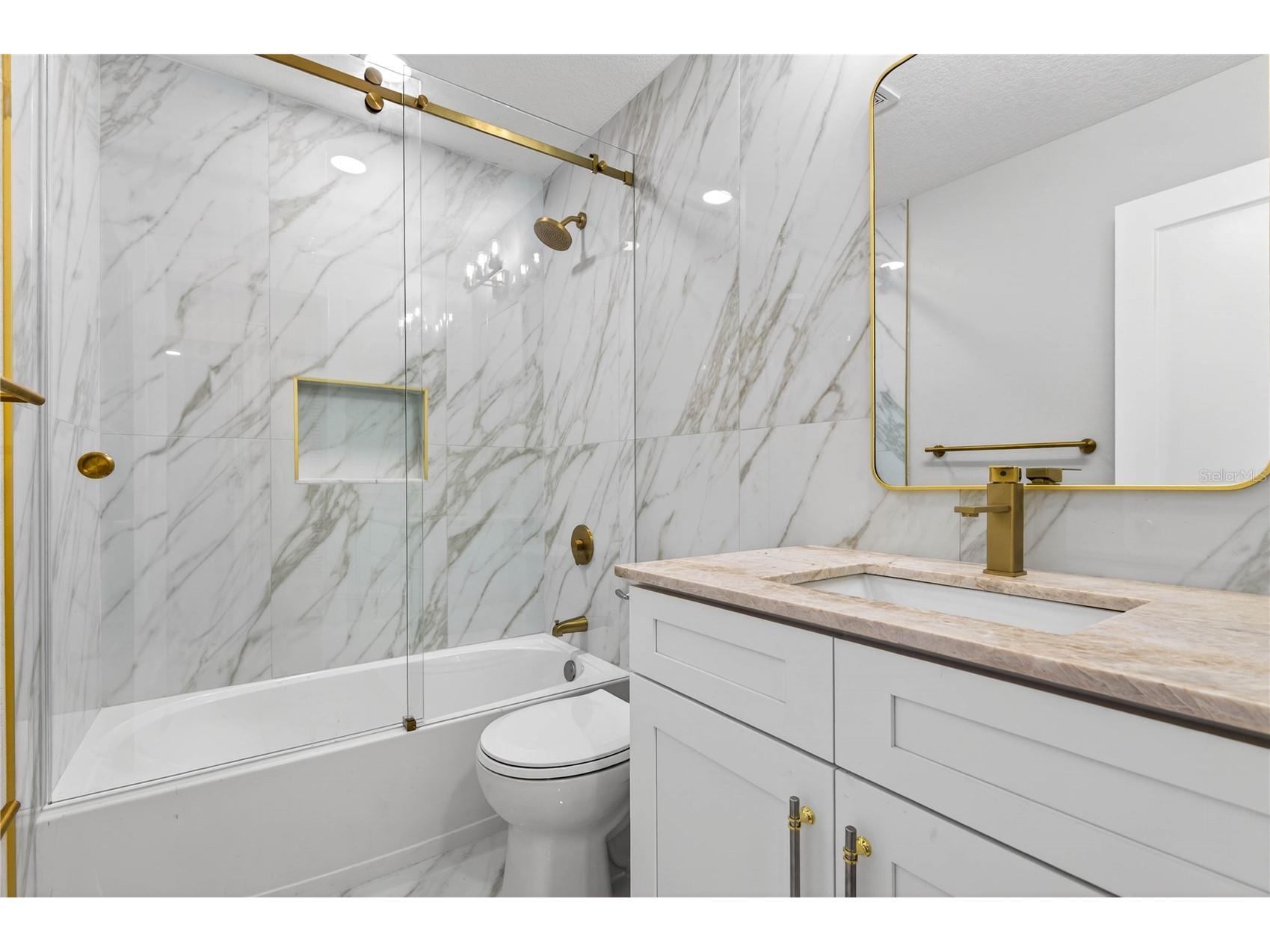 902 N 32nd Street Saint Petersburg FL 33713 TB8481192 image20