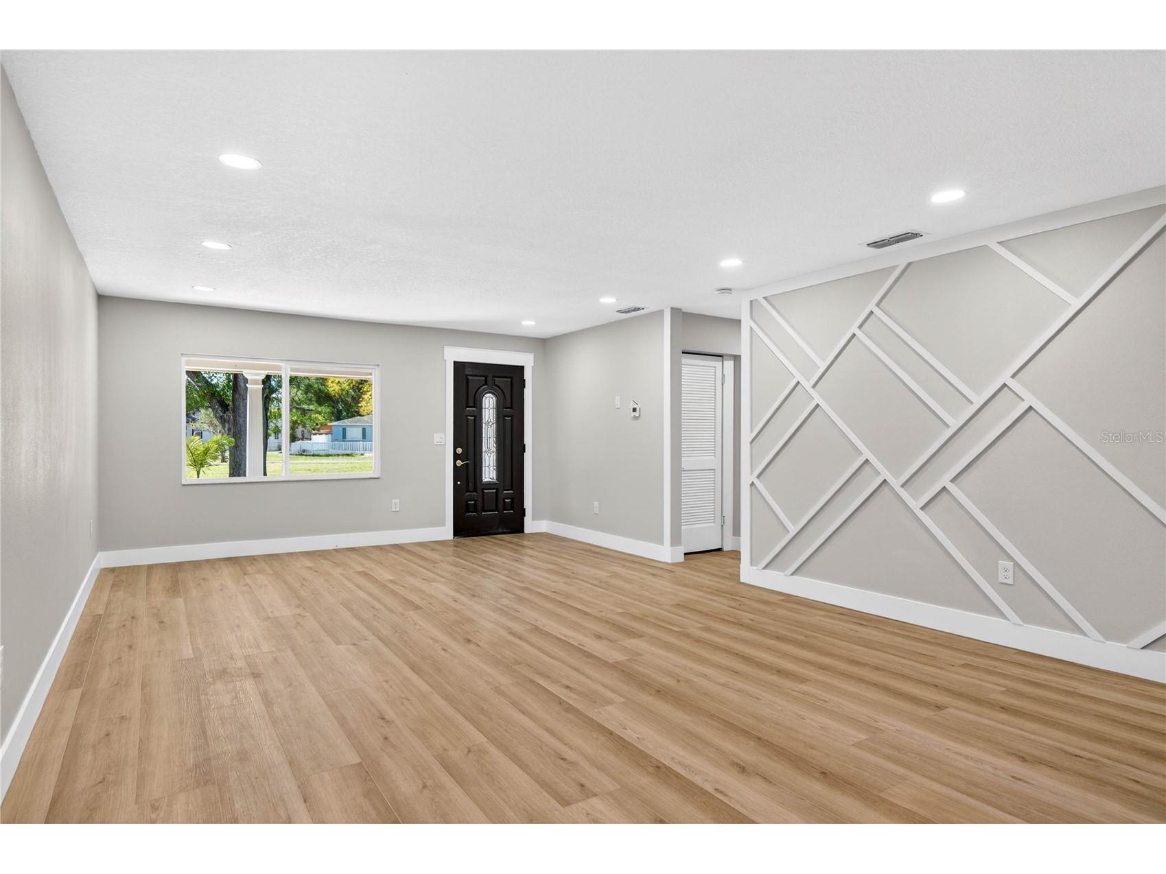 902 N 32nd Street Saint Petersburg FL 33713 TB8481192 image28