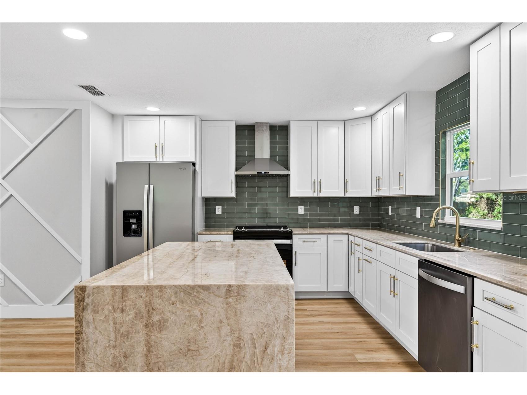 902 N 32nd Street Saint Petersburg FL 33713 TB8481192 image6