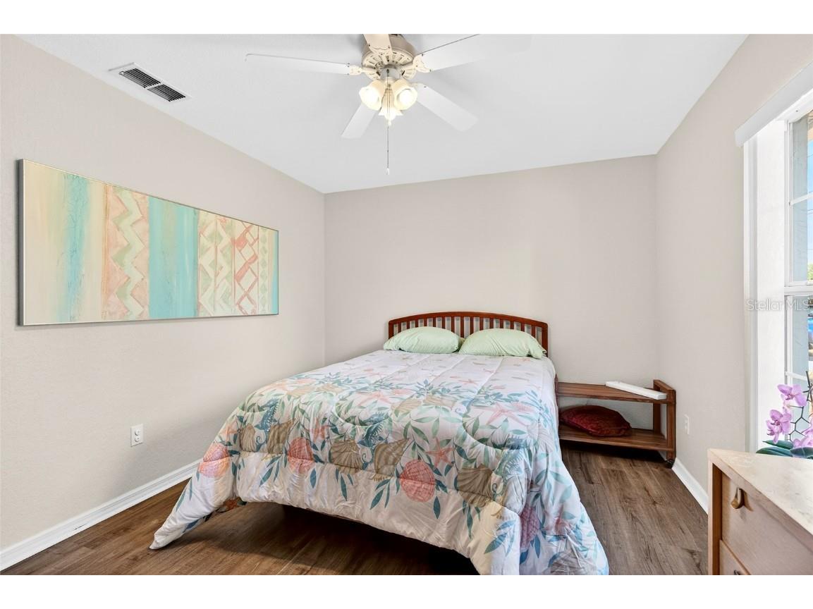 902 NE 130th Terrace Silver Springs FL 34488 OM715942 image26