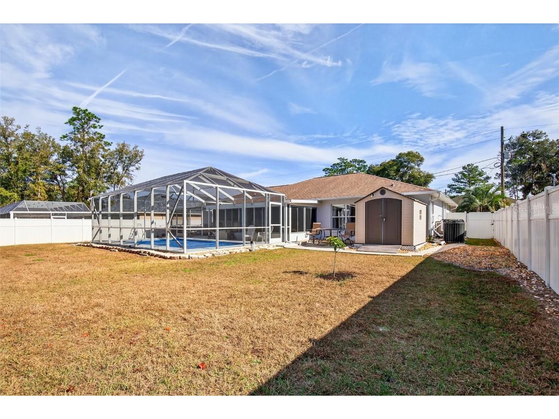 902 NE 130th Terrace Silver Springs FL 34488 OM715942 image32