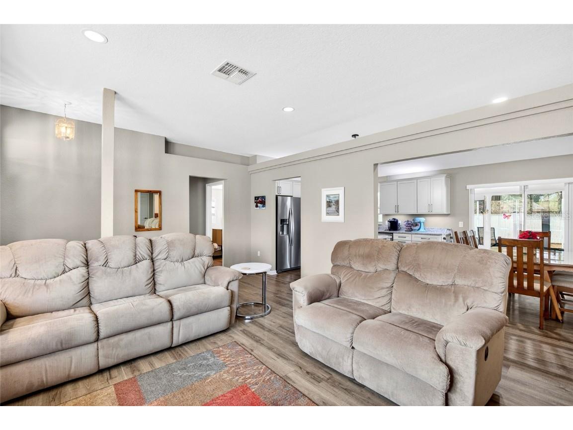 902 NE 130th Terrace Silver Springs FL 34488 OM715942 image9