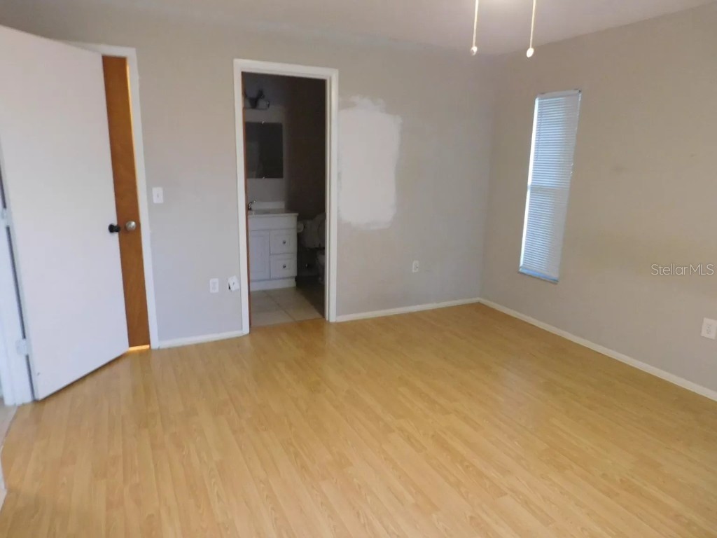 902 Plum Tree Lane Sarasota FL 34243 A4671062 image12