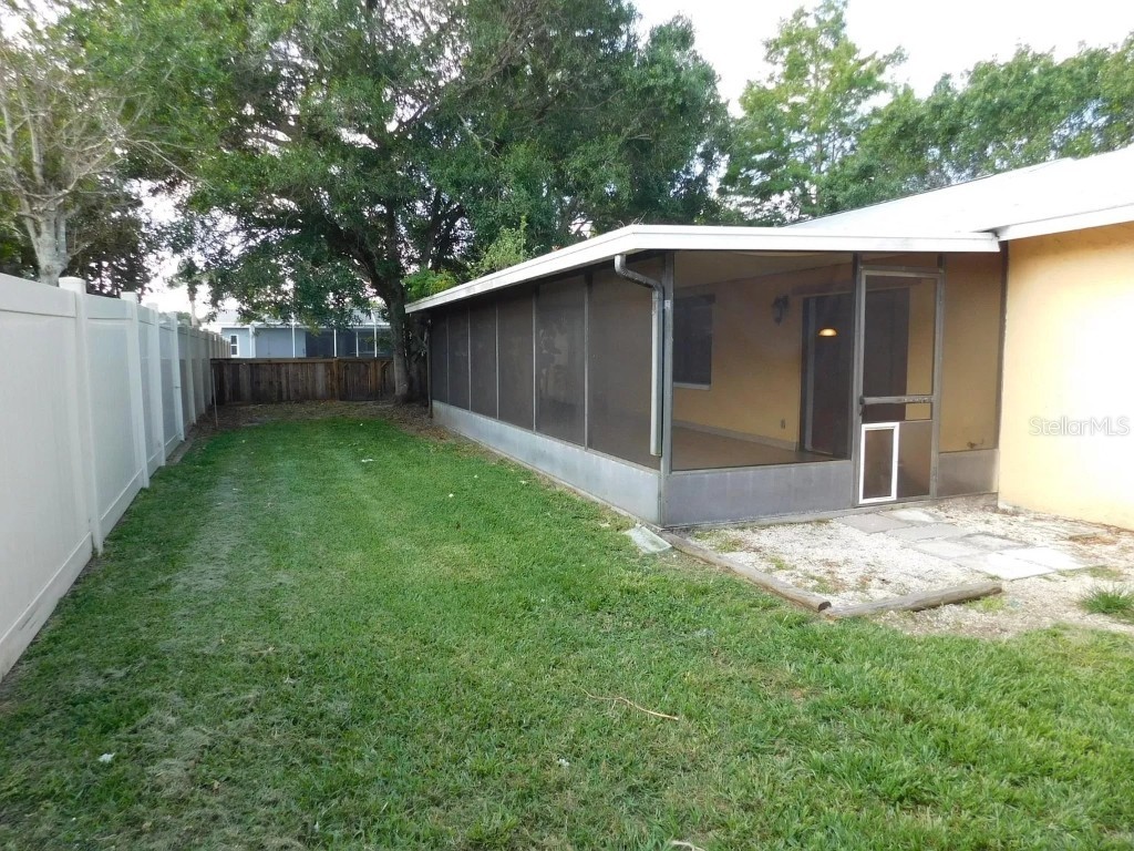 902 Plum Tree Lane Sarasota FL 34243 A4671062 image18