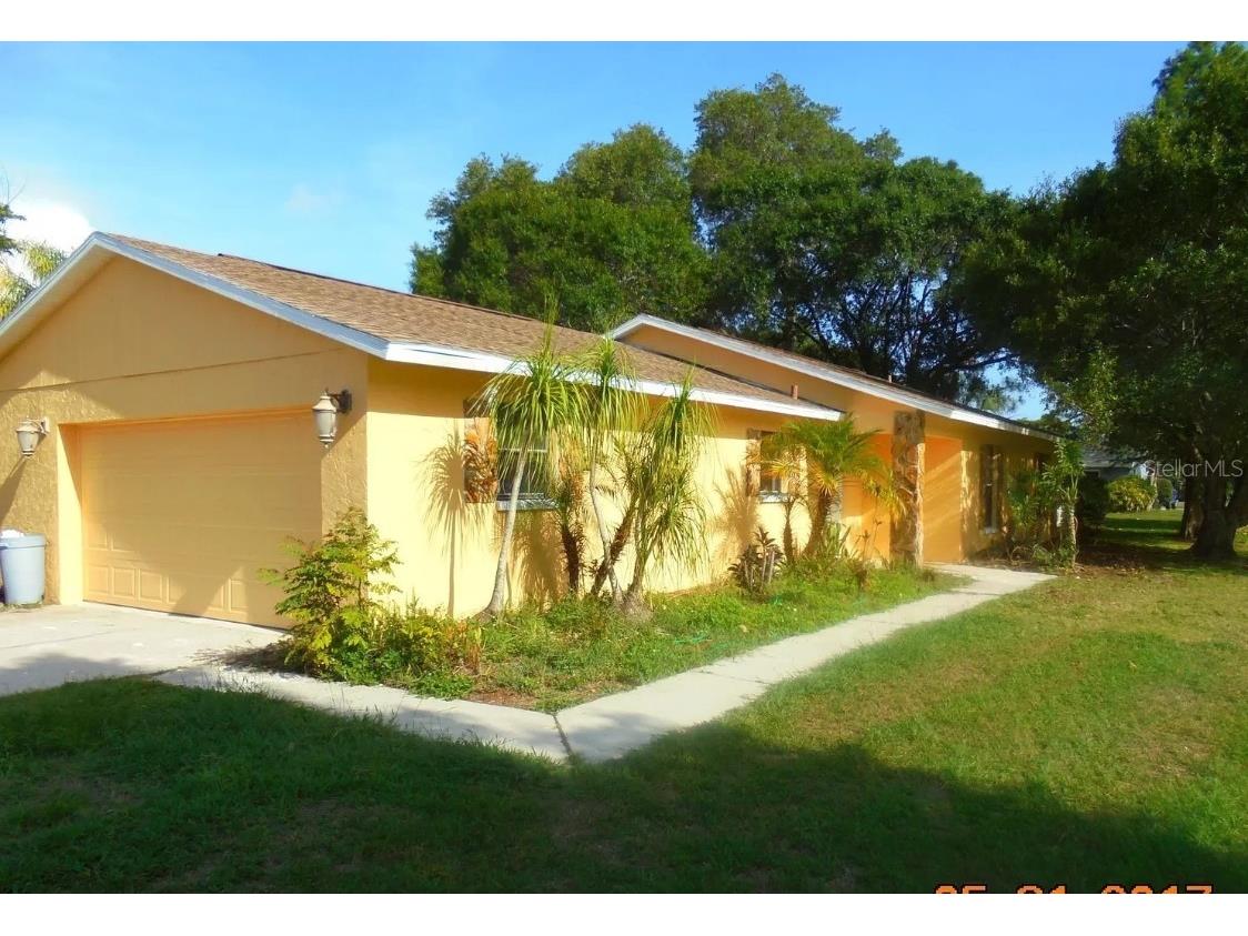 902 Plum Tree Lane Sarasota FL 34243 A4671062 image19