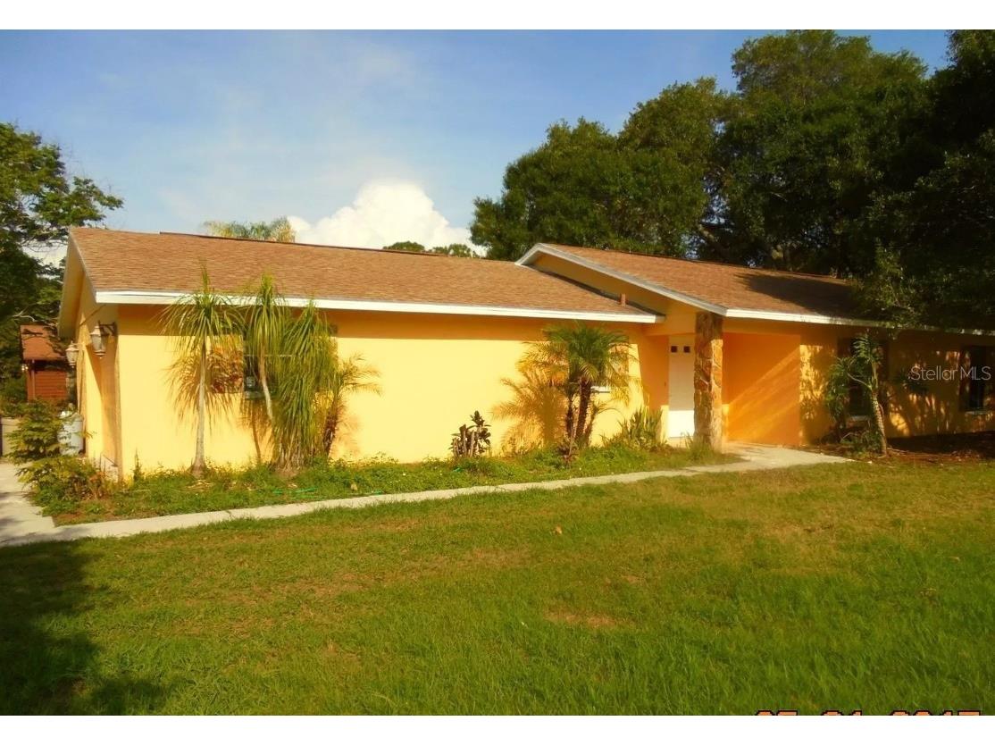 902 Plum Tree Lane Sarasota FL 34243 A4671062 image20