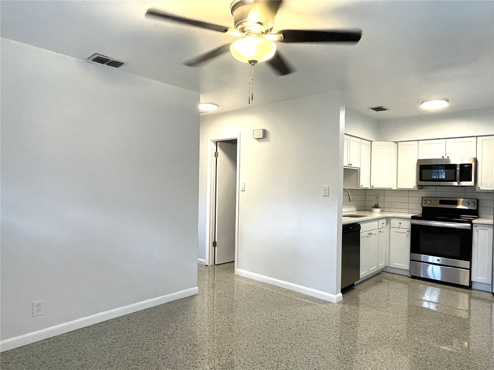 902 S Bruce Street #B Tampa FL 33606 TB8484073 image14