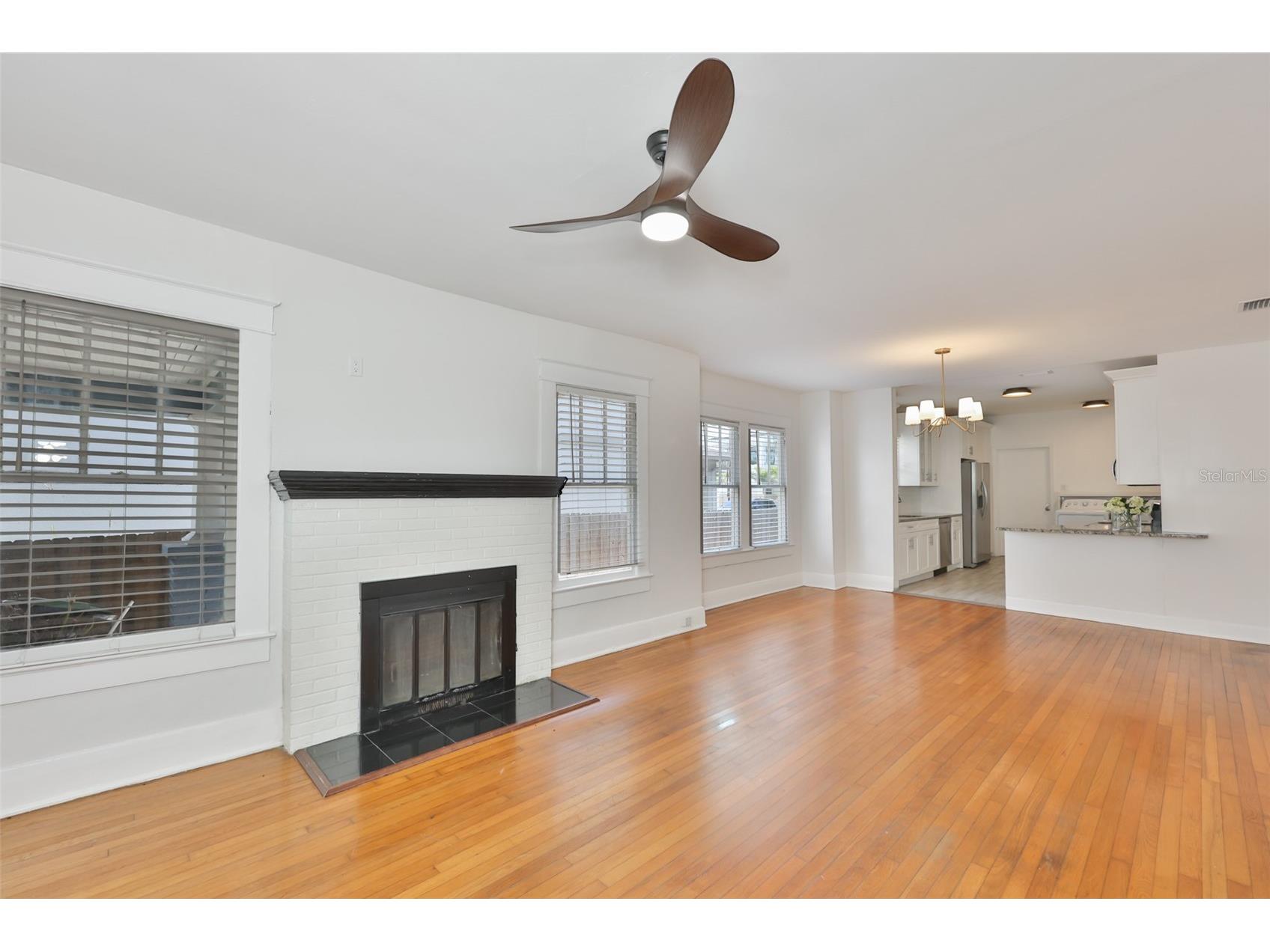 902 W Columbus Drive Tampa FL 33602 TB8507442 image14