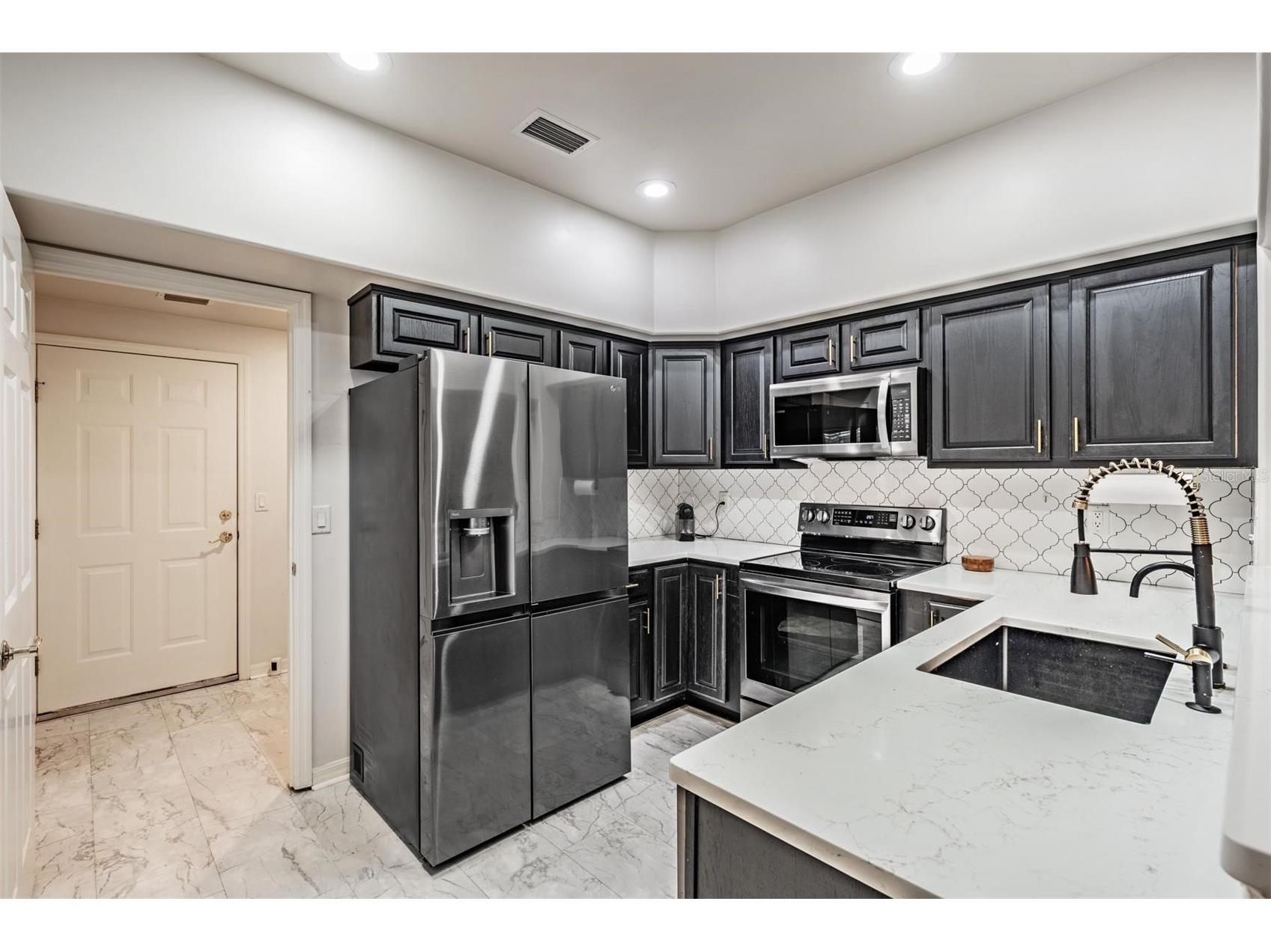 902 Woodbridge Court Safety Harbor FL 34695 TB8481063 image6