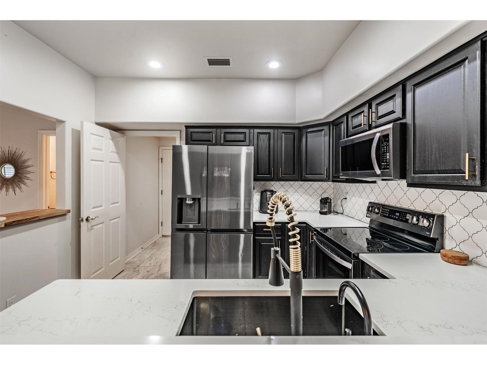 902 Woodbridge Court Safety Harbor FL 34695 TB8481063 image7