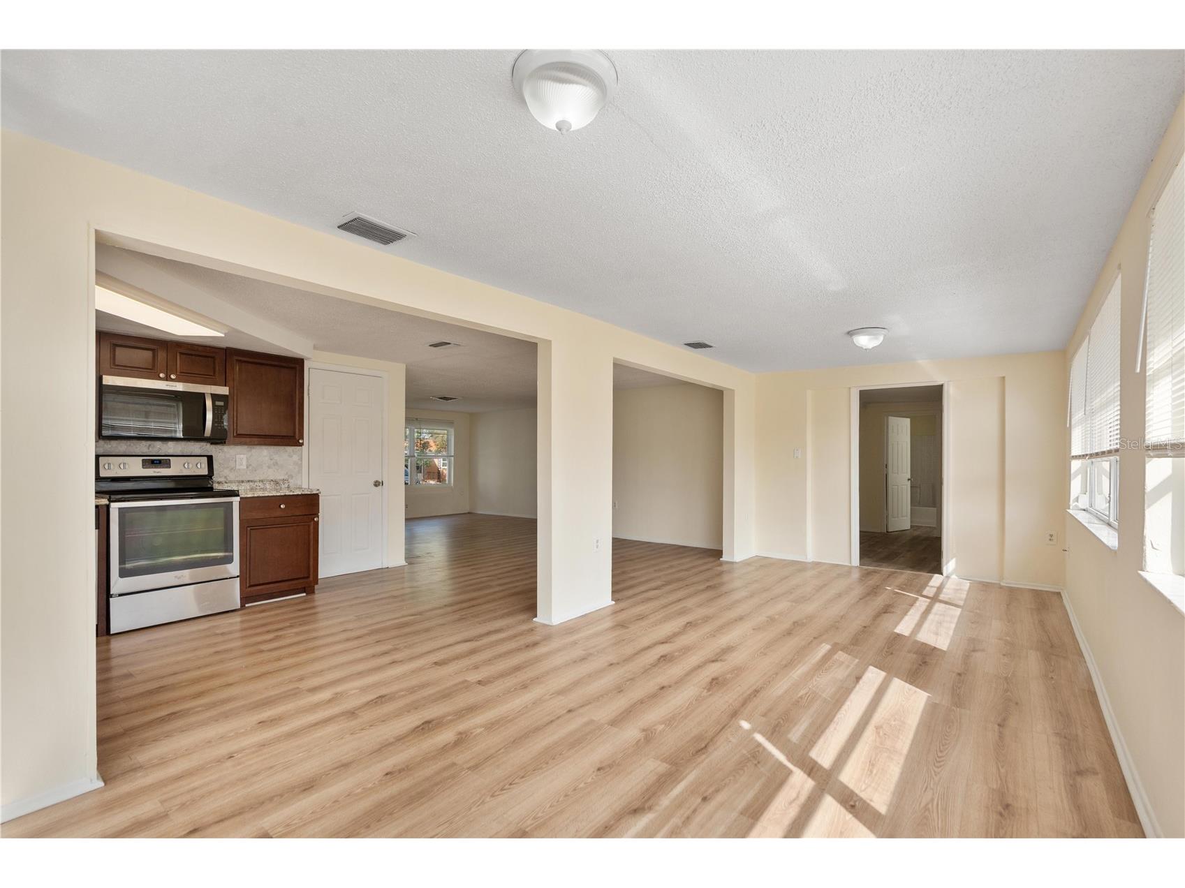 9020 Hunt Club Lane Port Richey FL 34668 W7883846 image10