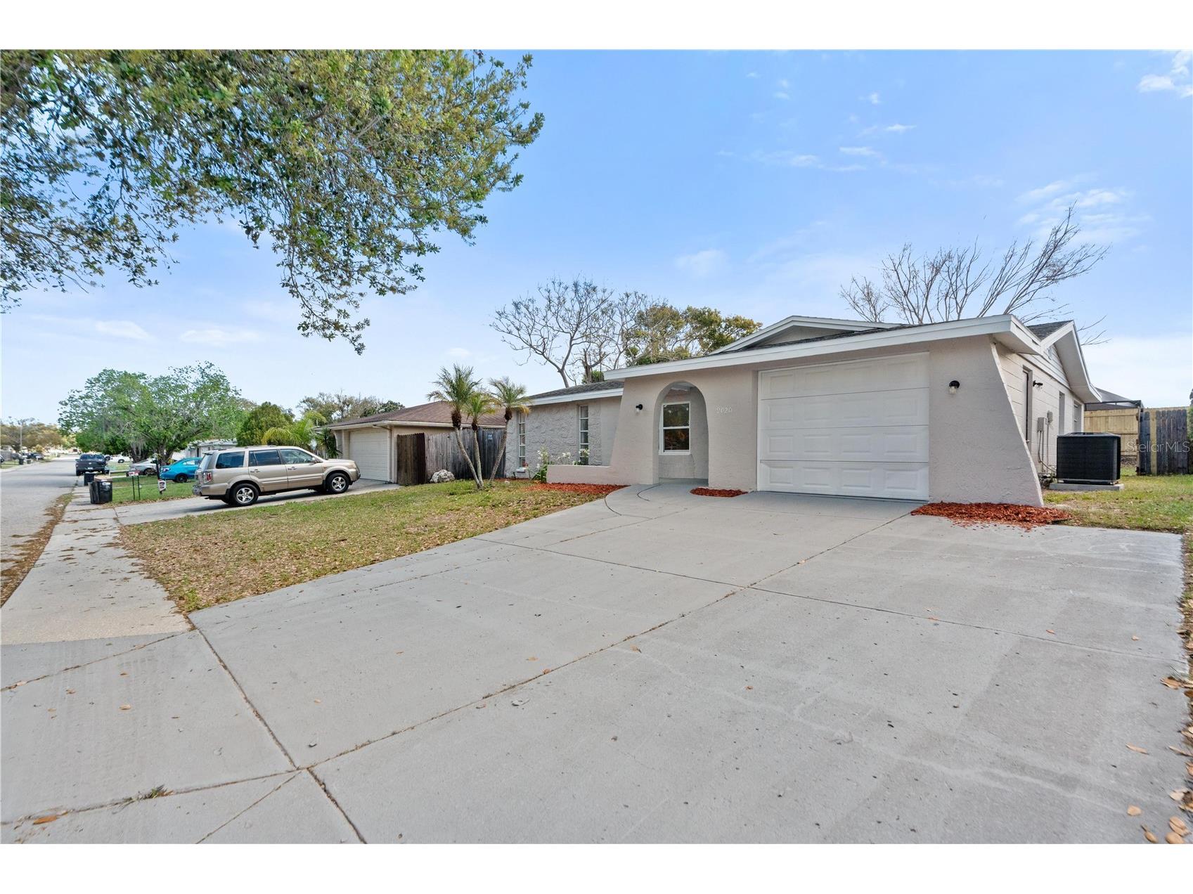 9020 Hunt Club Lane Port Richey FL 34668 W7883846 image2