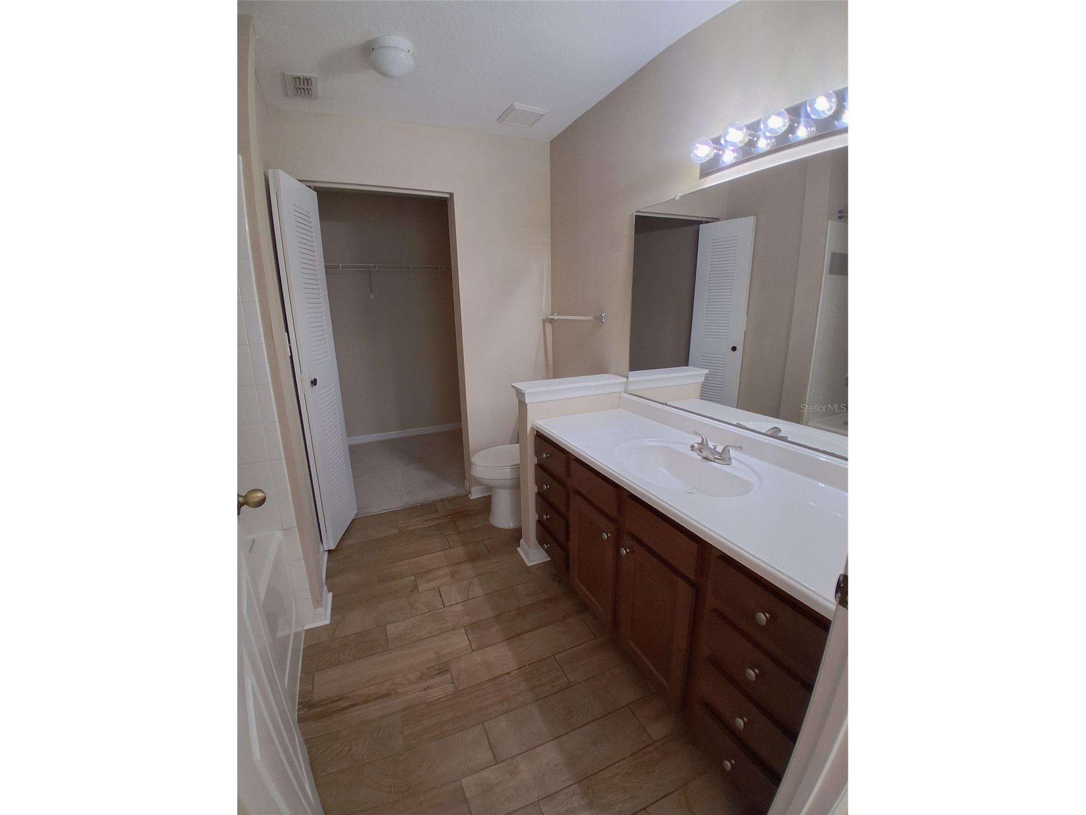 9020 Lake Chase Island Way #9020 Tampa FL 33626 TB8511849 image16