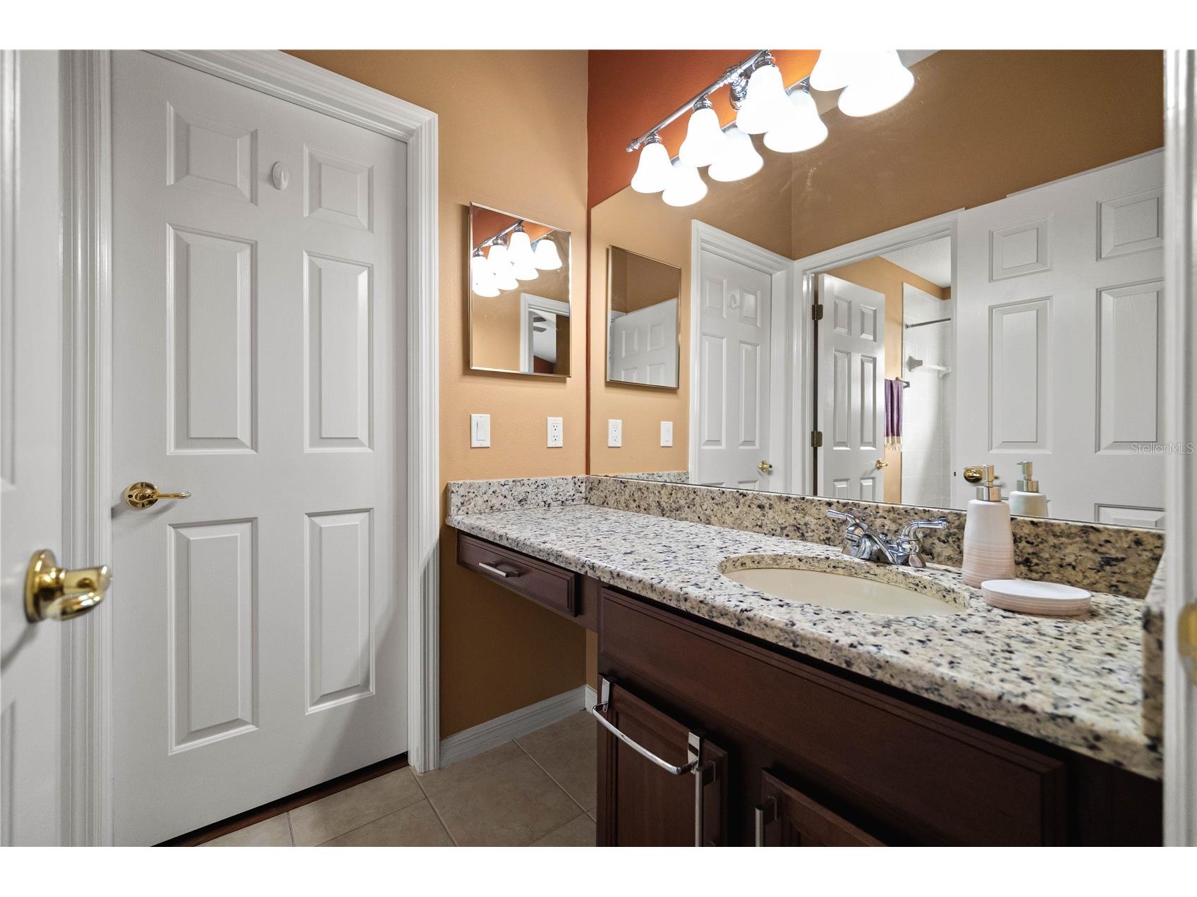 9020 N River Road Tampa FL 33635 TB8436908 image32