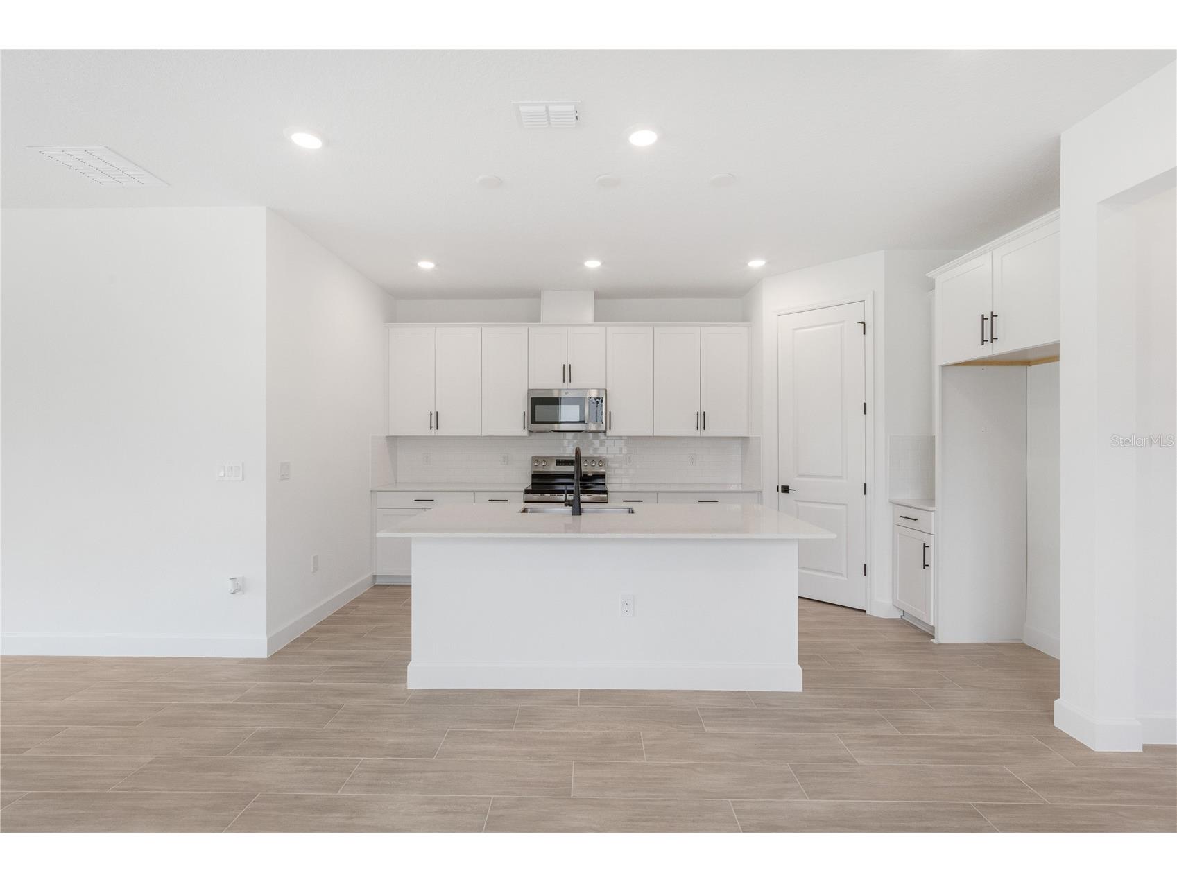 9021 Players Drive Weeki Wachee FL 34613 S5127463 image16