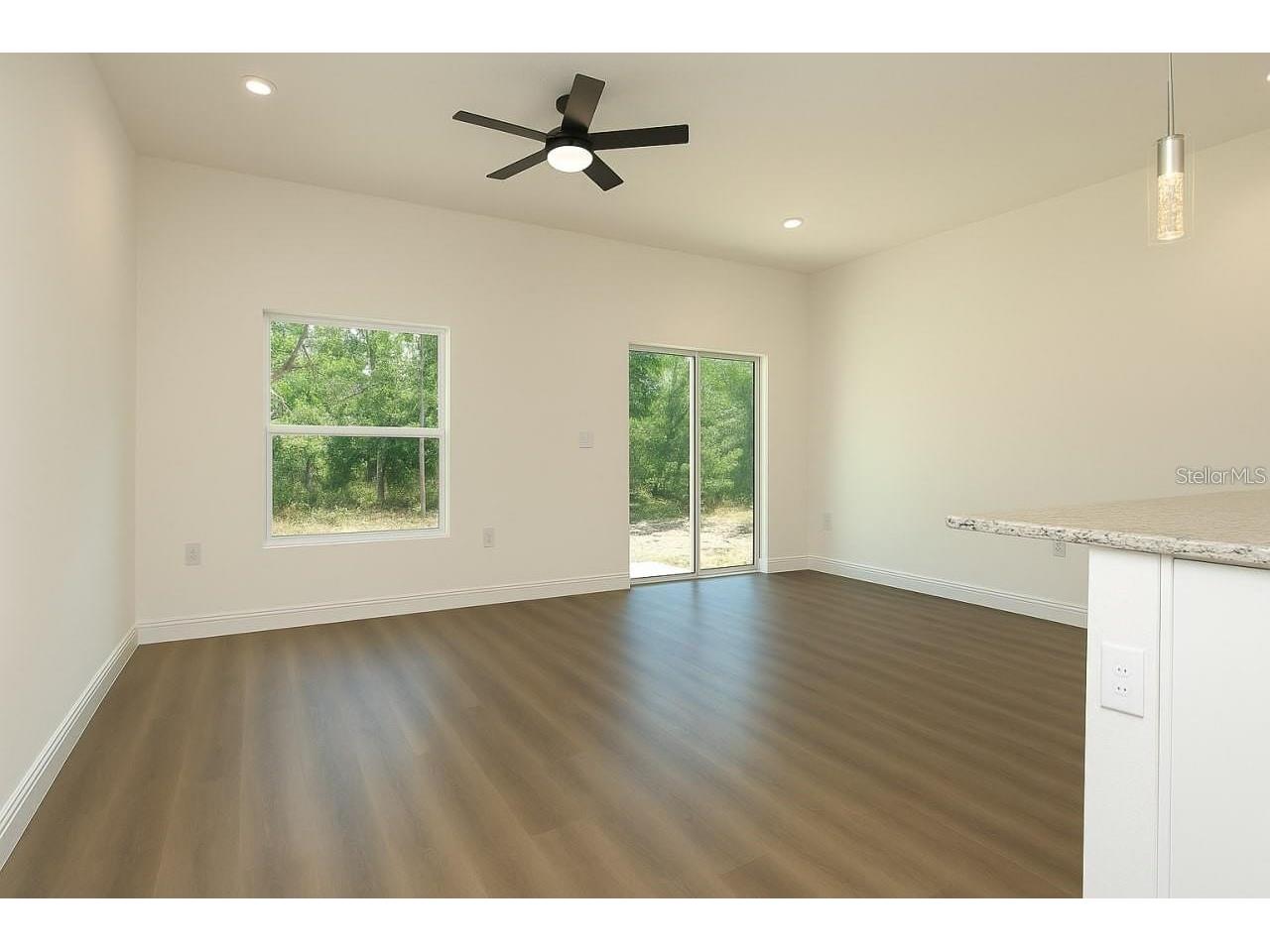 9022 Glenarm Way Weeki Wachee FL 34613 W7884184 image6