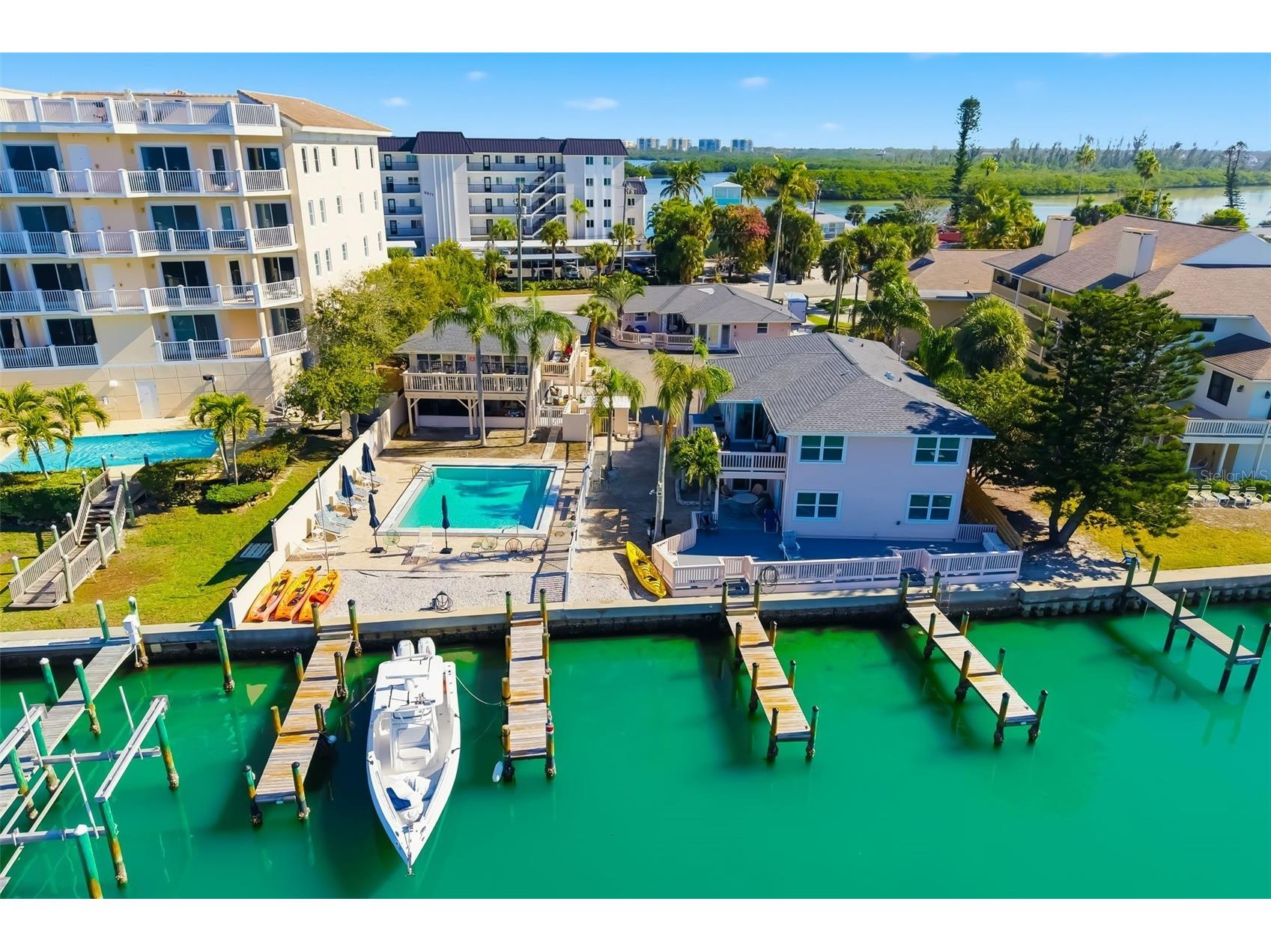 9022 Midnight Pass Road Sarasota FL 34242 A4687297 image1
