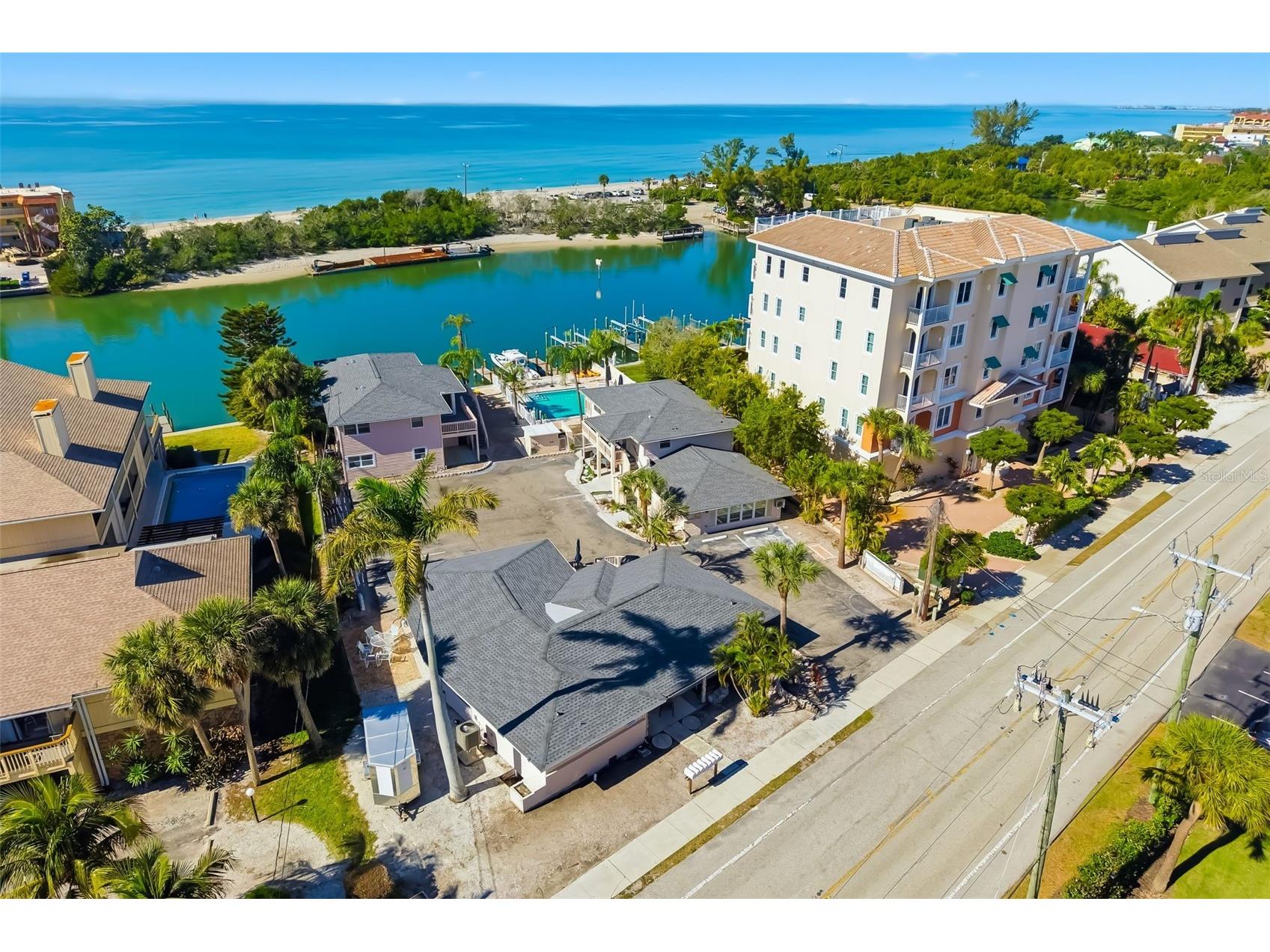9022 Midnight Pass Road Sarasota FL 34242 A4687297 image18