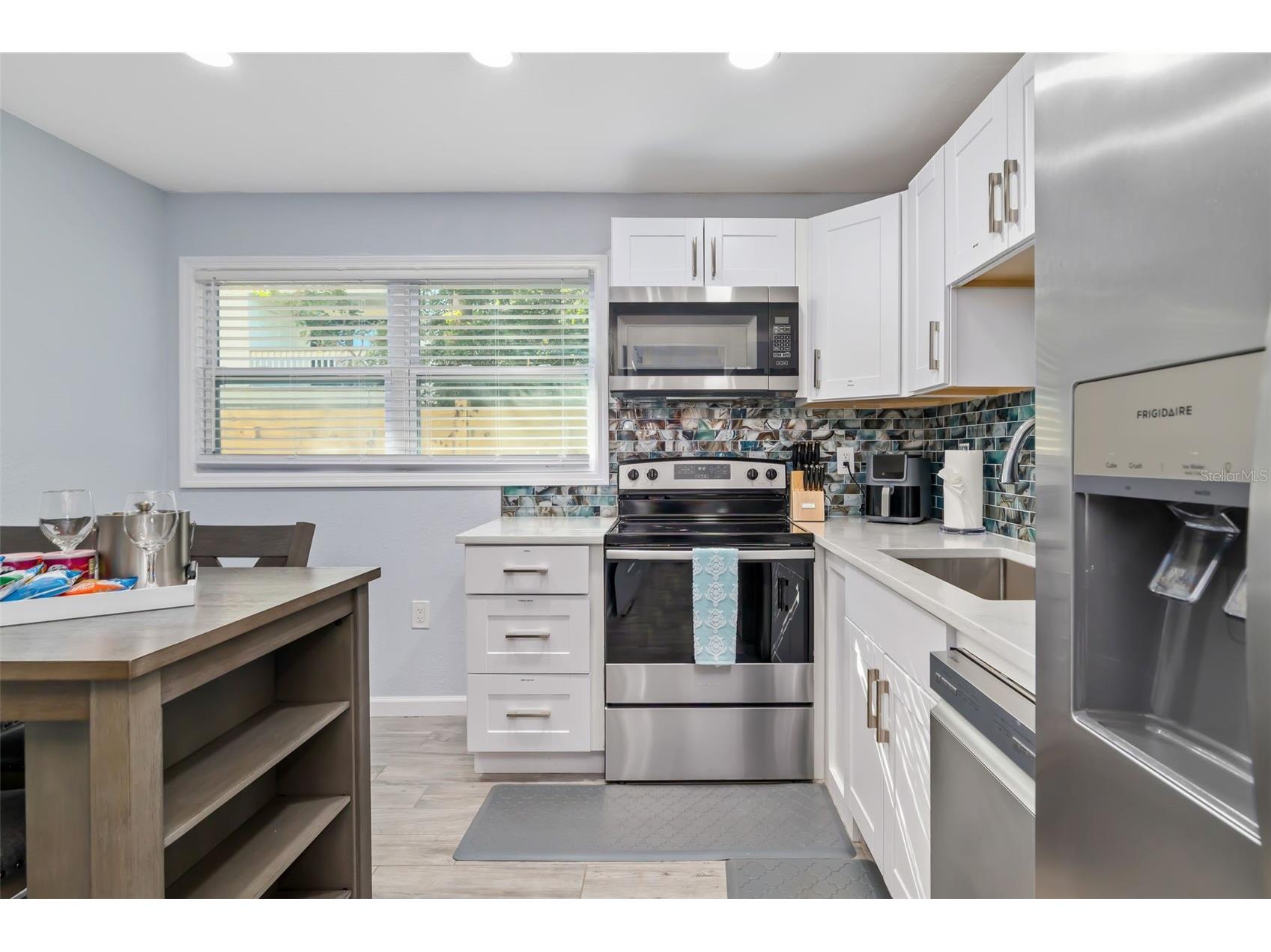 9022 Midnight Pass Road Sarasota FL 34242 A4687297 image87
