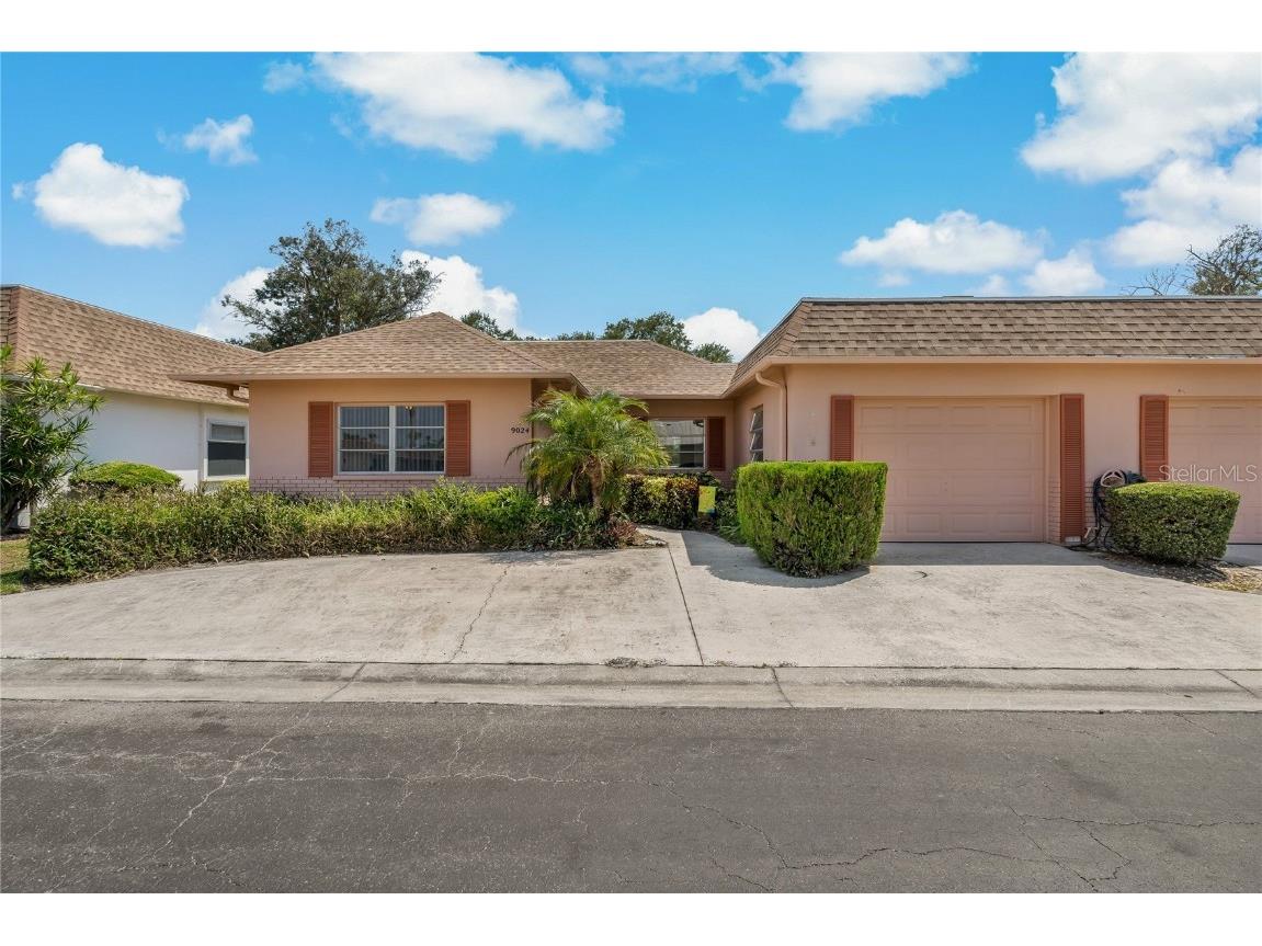 9024 Golden Horseshoe Drive Seminole FL 33777 U8241945 image1