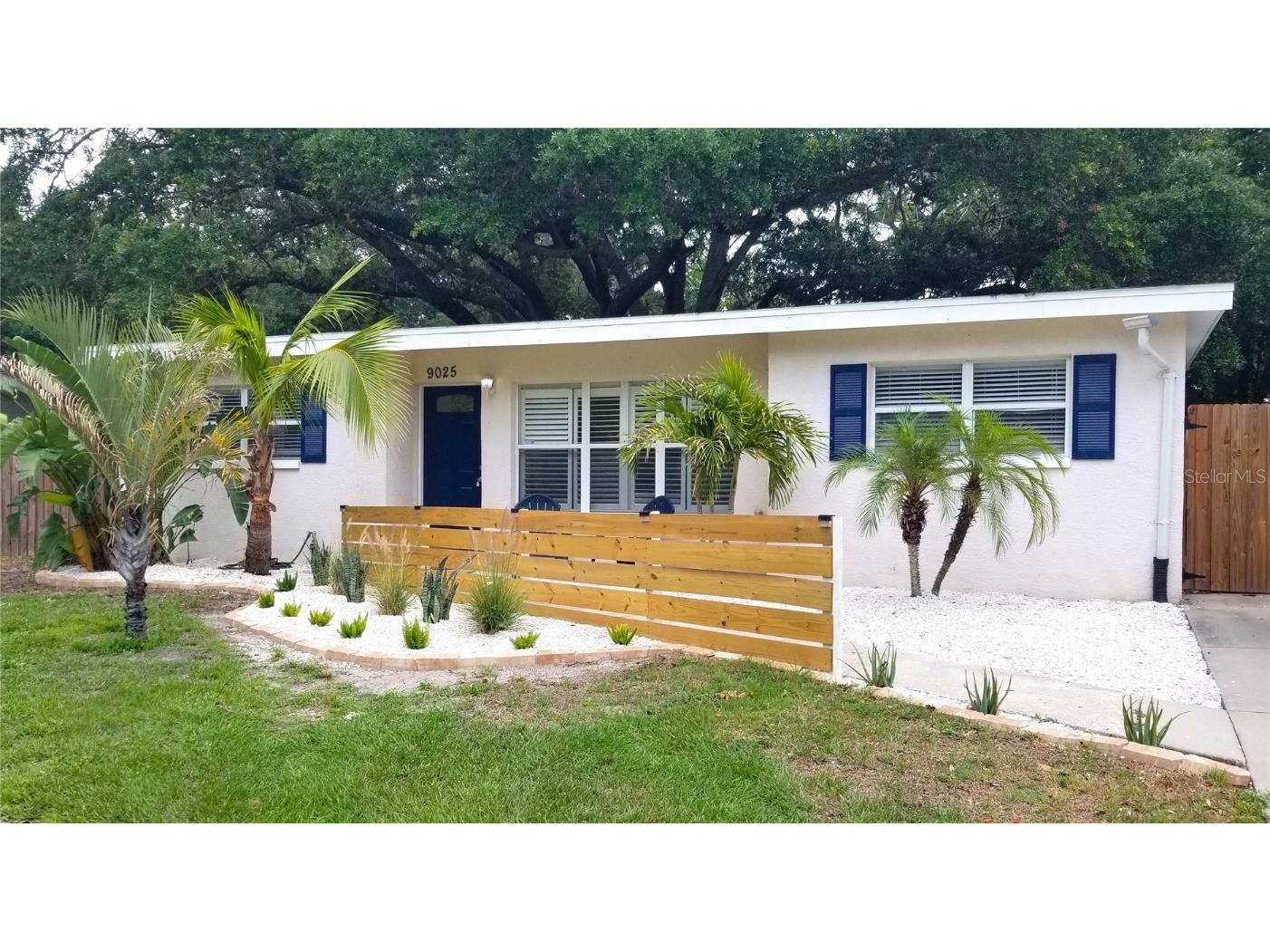 9025 93rd Street Seminole FL 33777 U8198534 image1