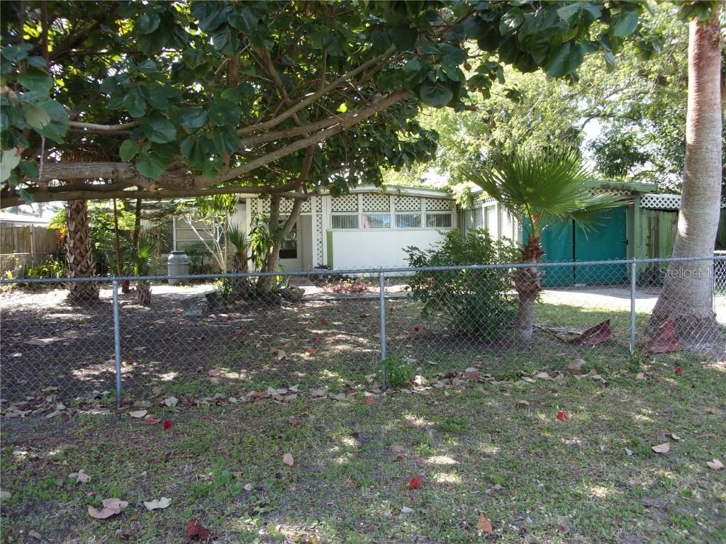 9025 Suncrest Boulevard Largo FL 33777 U8158994 image1