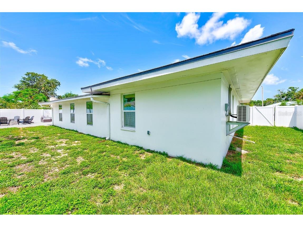 9027 Merrimoor Boulevard Seminole FL 33777 TB8396547 image46