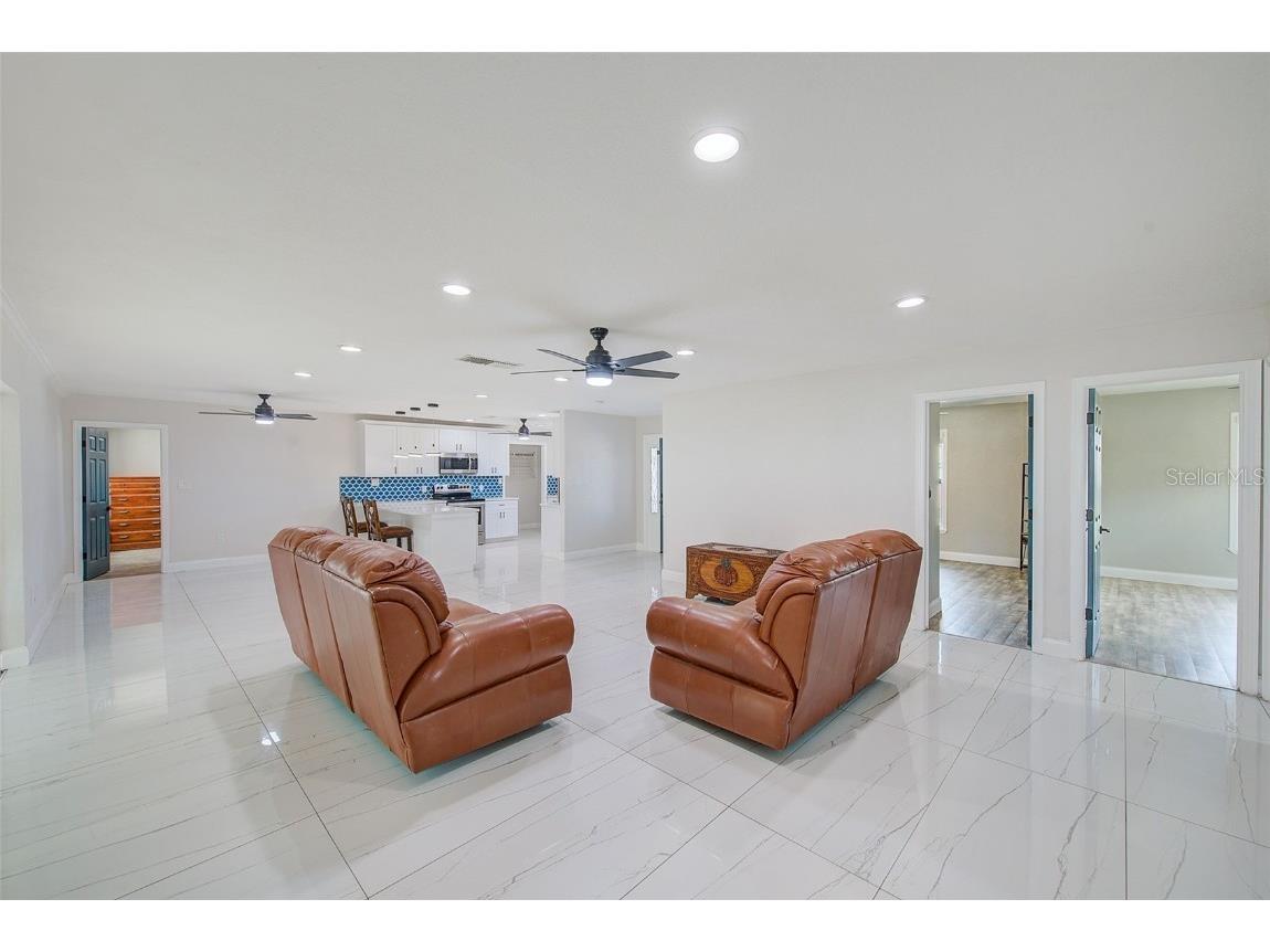 9027 Merrimoor Boulevard Seminole FL 33777 TB8396547 image6