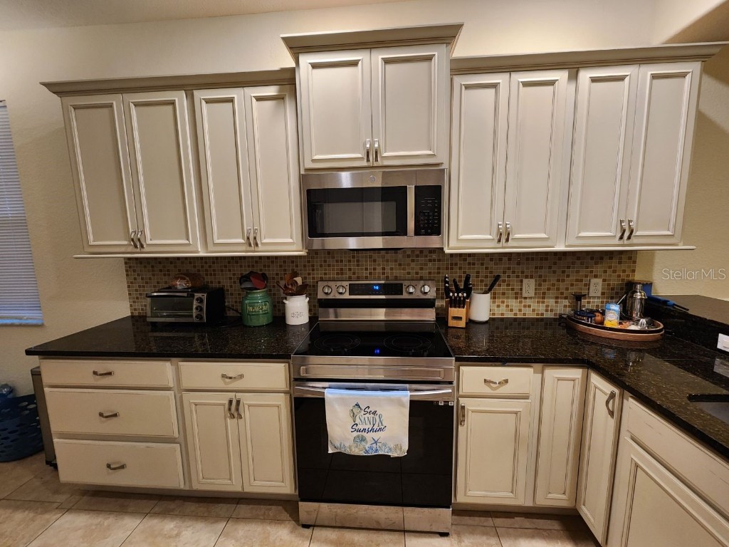 9027 Stone Harbour Loop Bradenton FL 34212 A4676988 image2