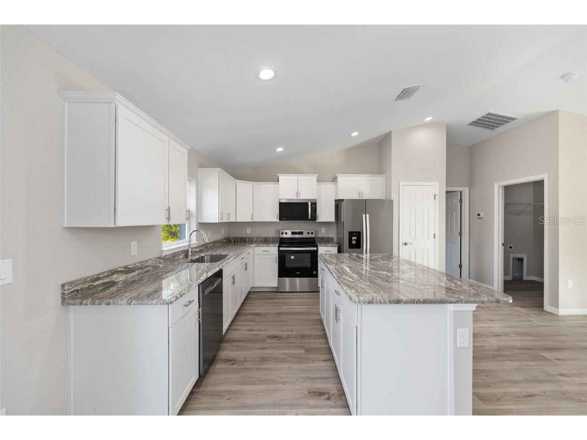 9029 N Stern Way Citrus Springs FL 34434 OM709688 image3