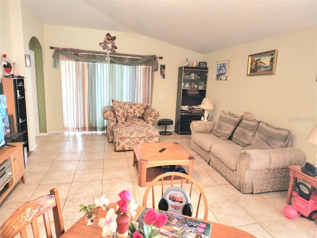 903 15th Street NE, Ruskin, FL, 33570 MLS T3525194 Edina Realty